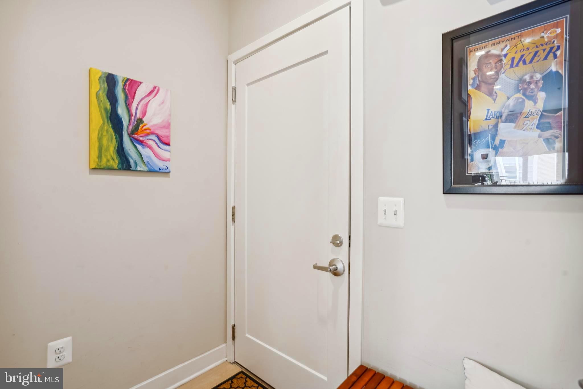 TRAFALGAR FLATS - Residential