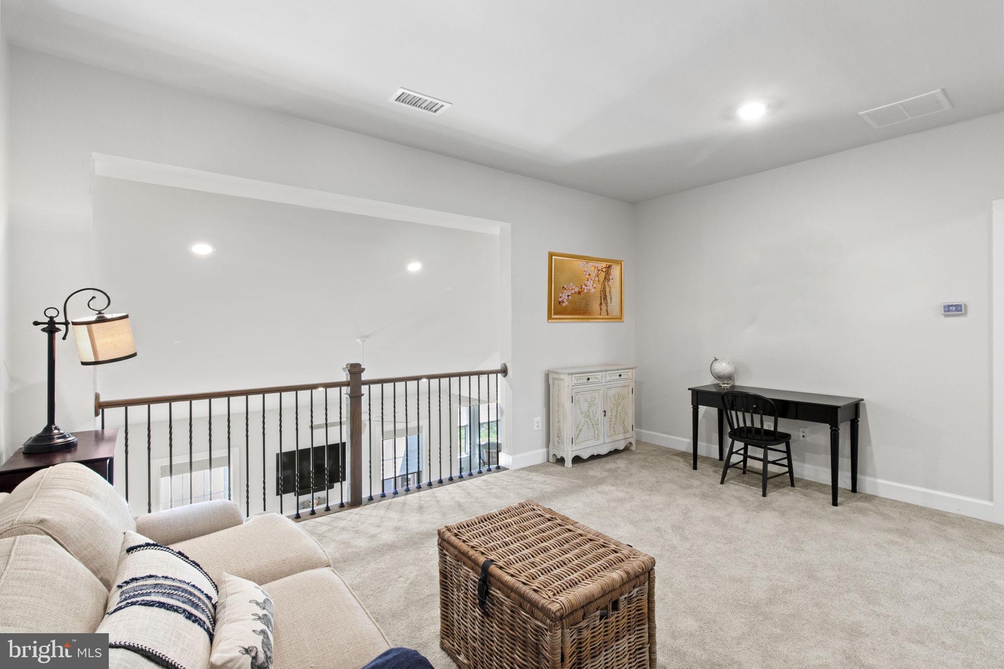 WAYNE GLEN - Residential