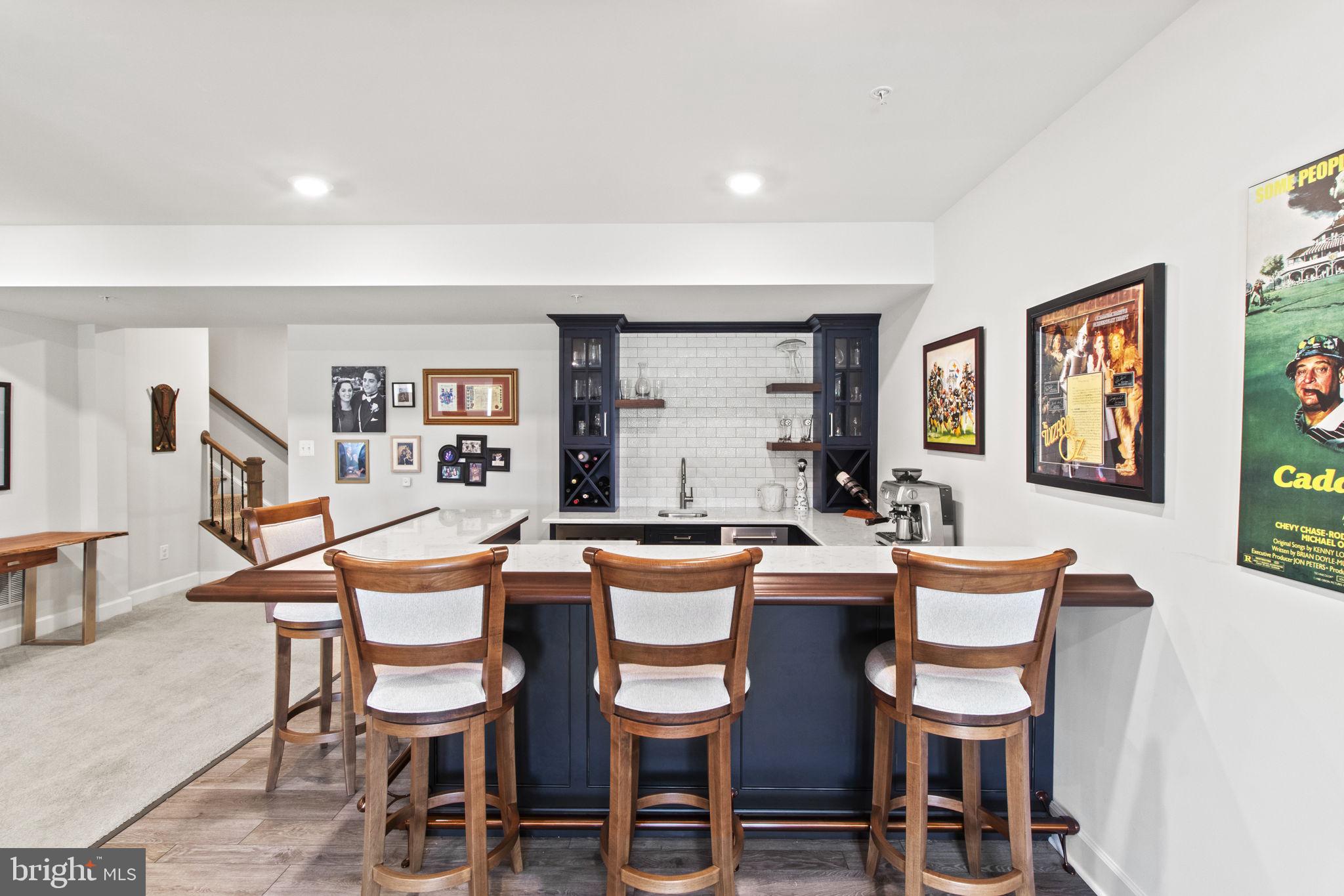 WAYNE GLEN - Residential