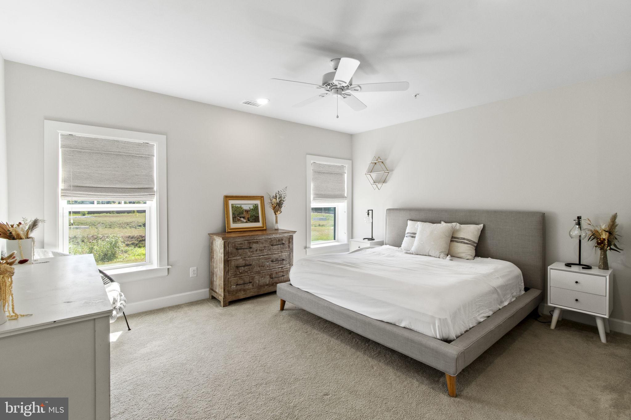 WAYNE GLEN - Residential