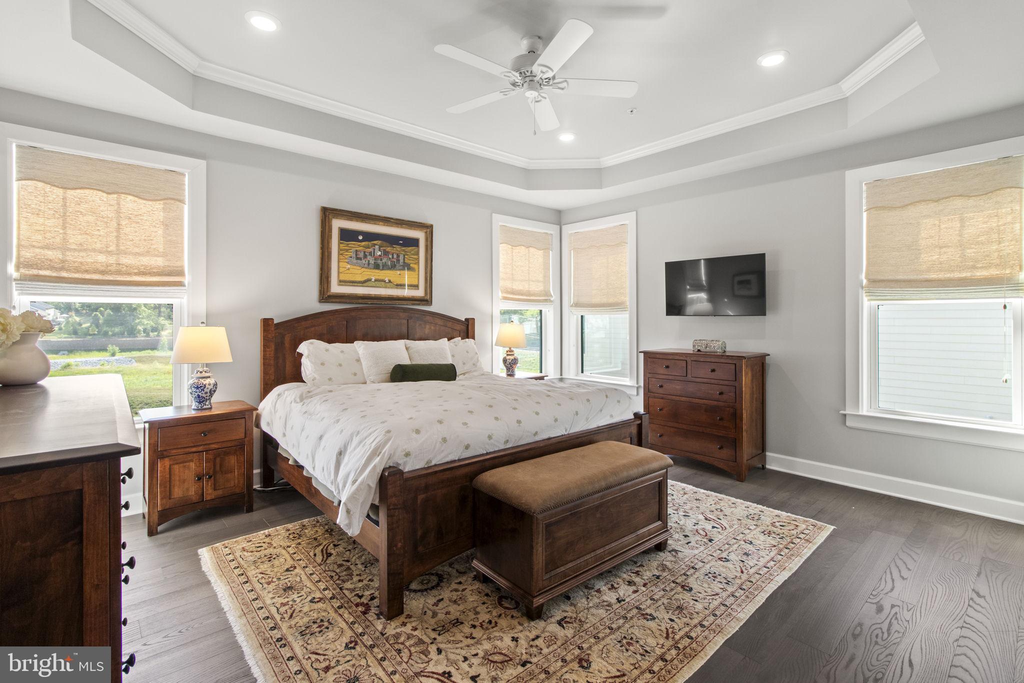 WAYNE GLEN - Residential