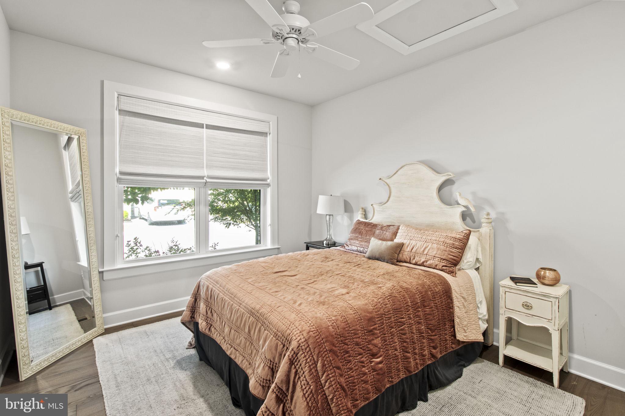 WAYNE GLEN - Residential