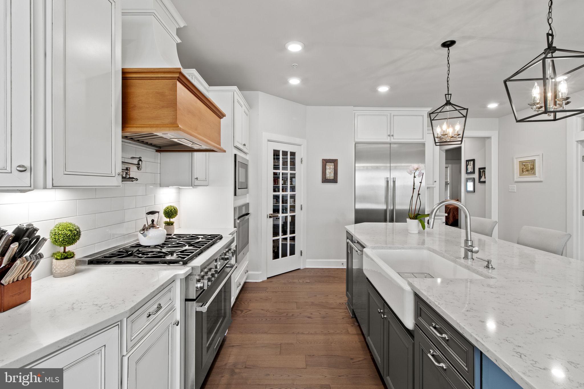 WAYNE GLEN - Residential