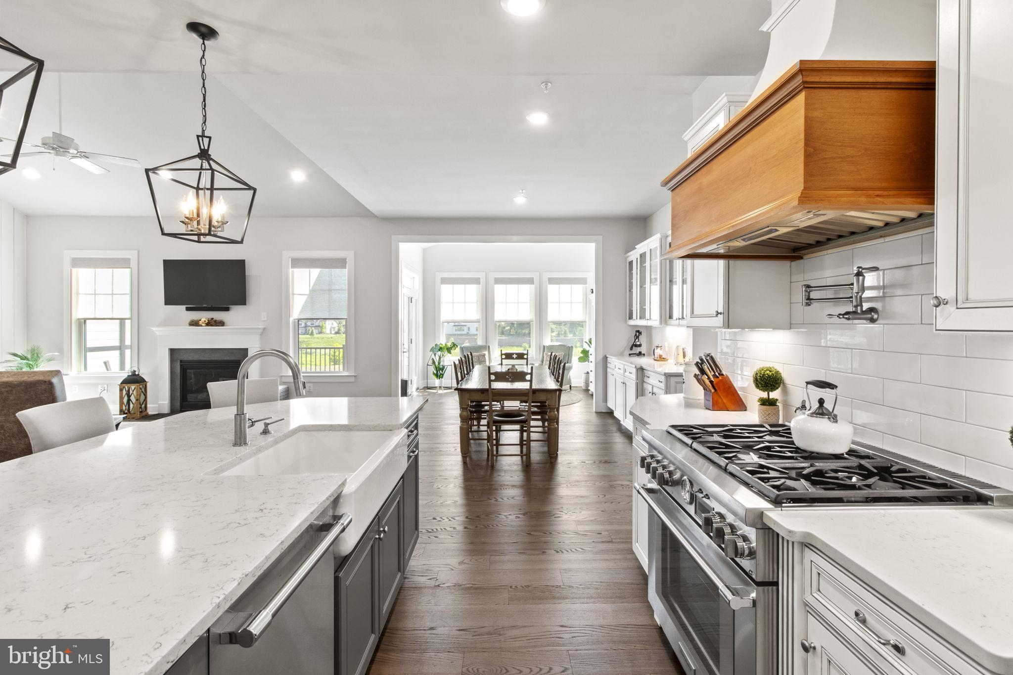 WAYNE GLEN - Residential