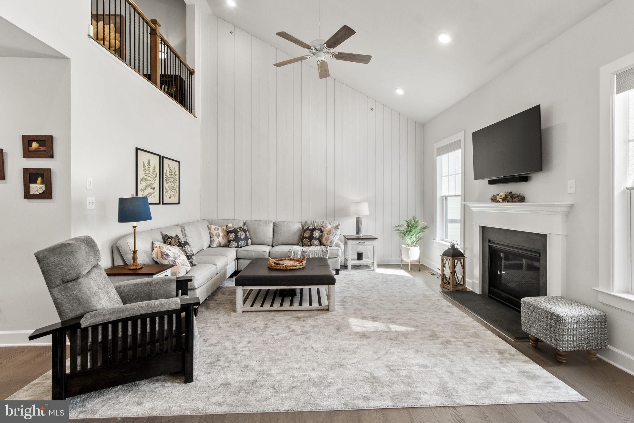 WAYNE GLEN - Residential