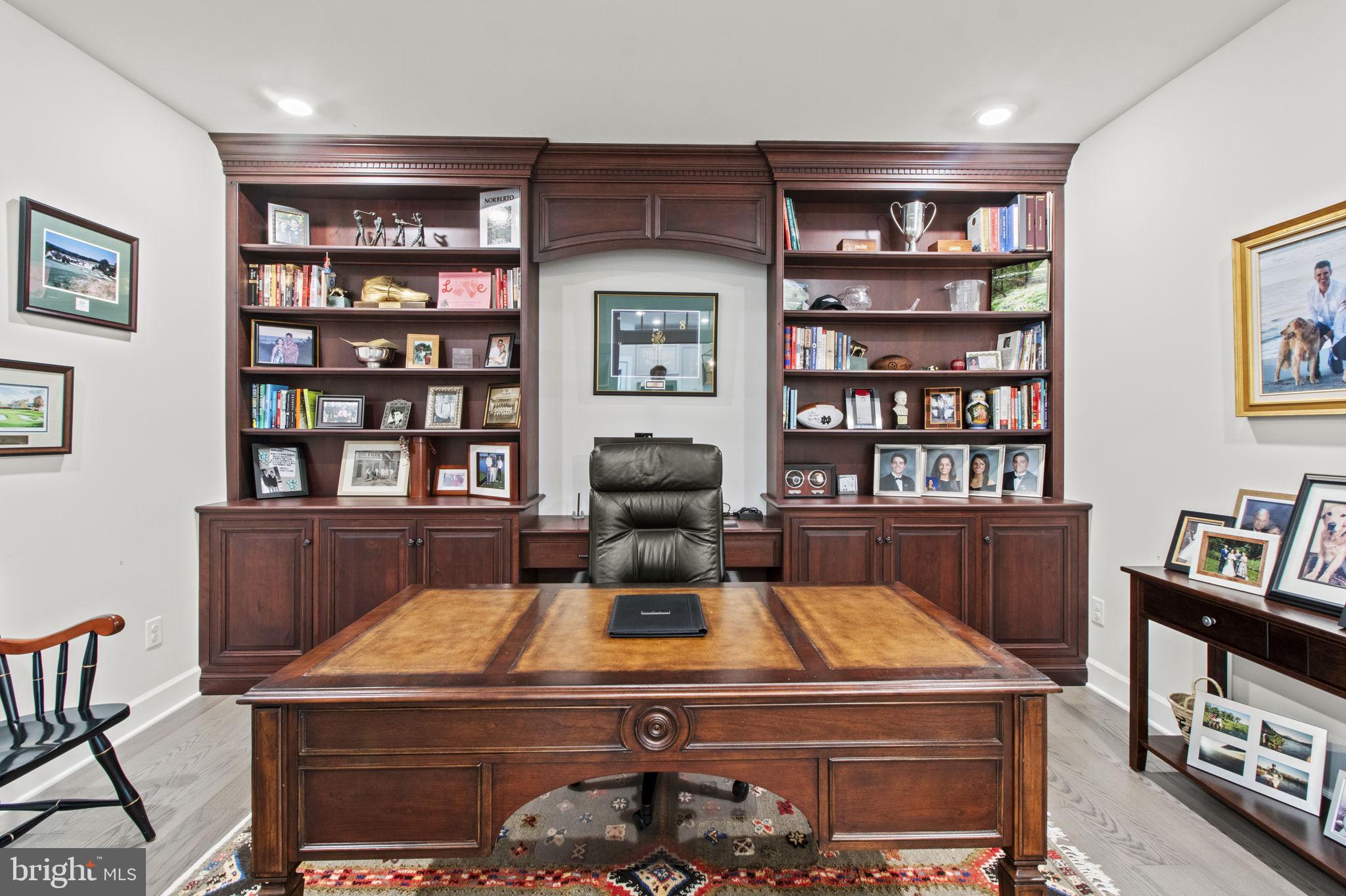 WAYNE GLEN - Residential