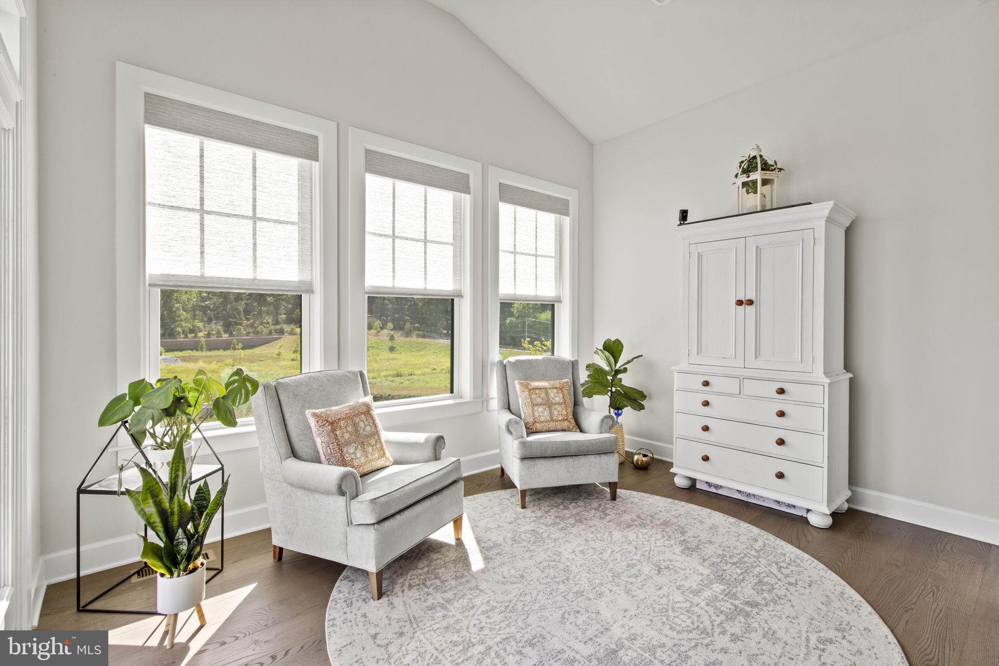 WAYNE GLEN - Residential