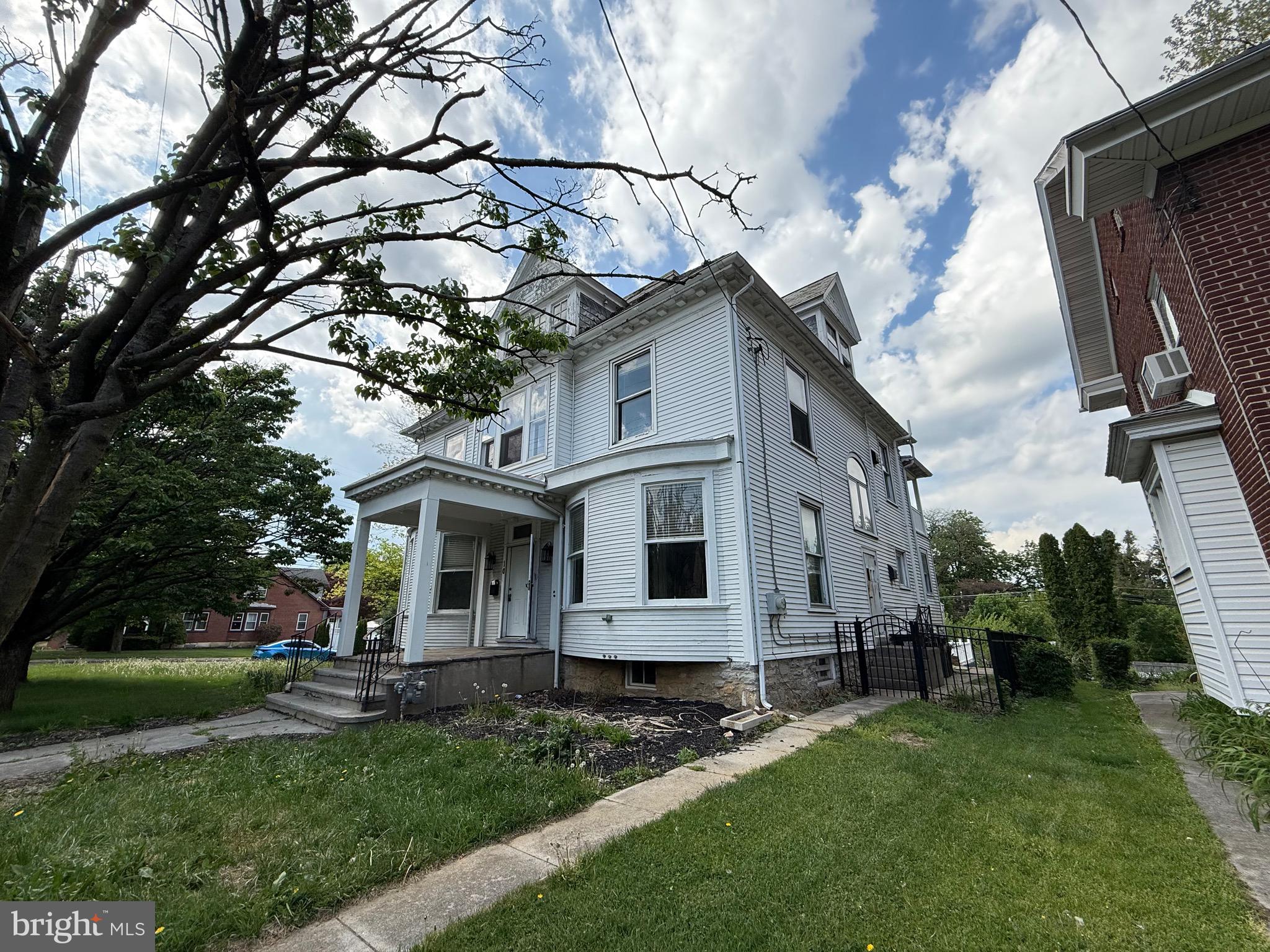 103 E WALNUT STREET