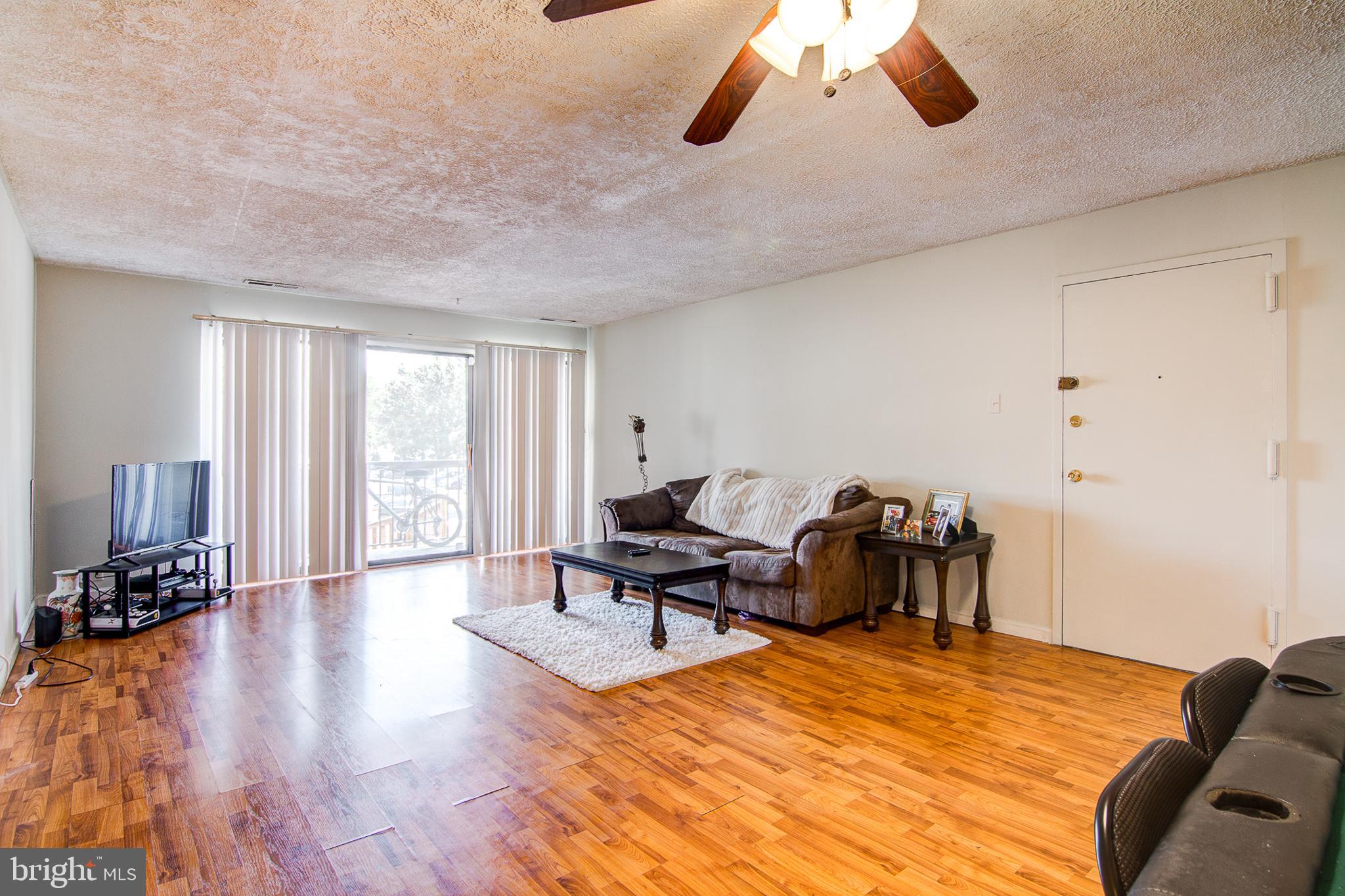 TREETOP CONDO - Residential