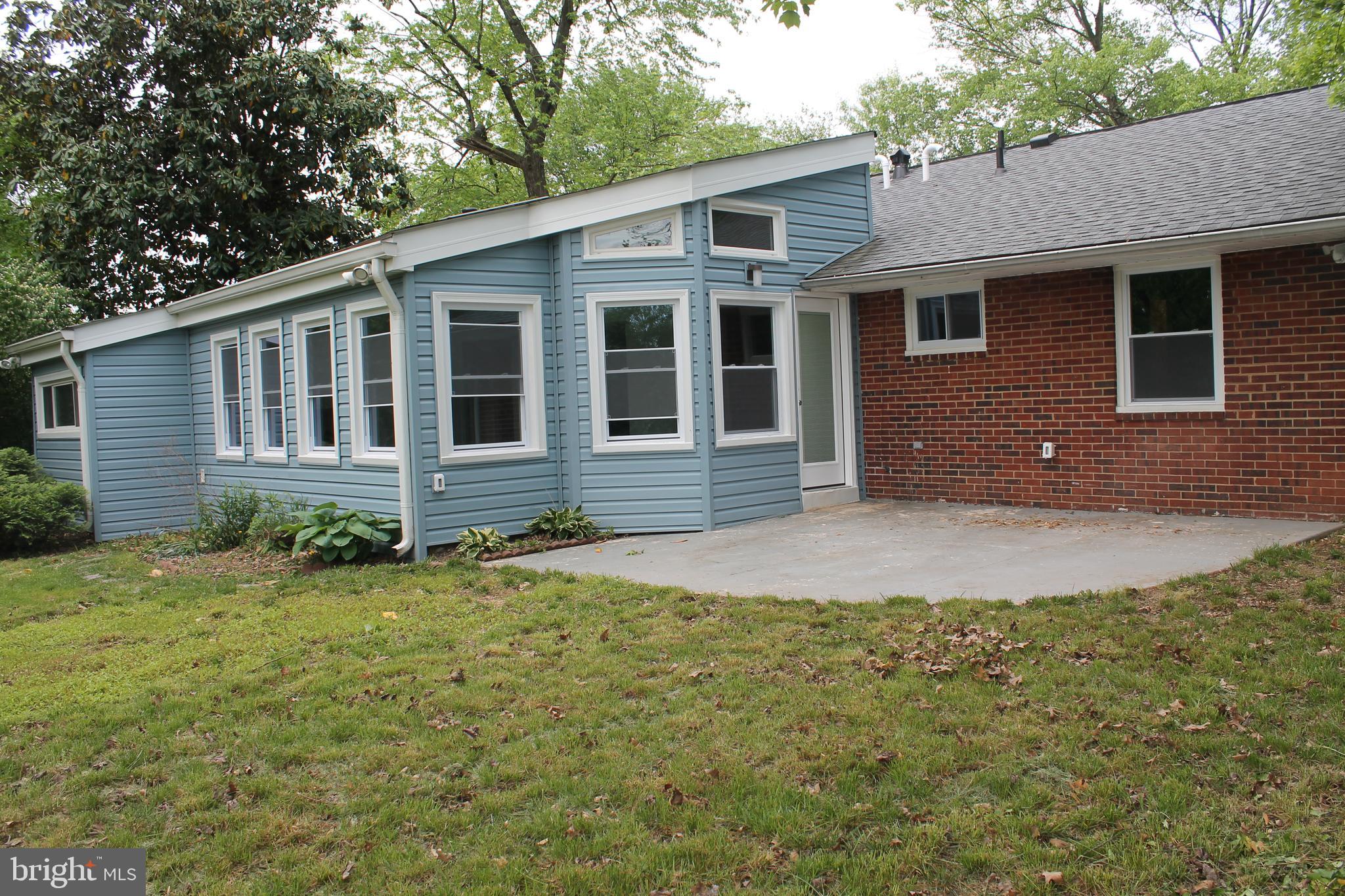 PARKLAWN - Residential Lease