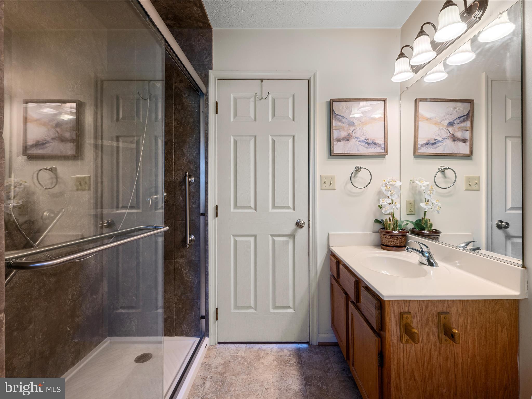 BATTLETOWN - Residential