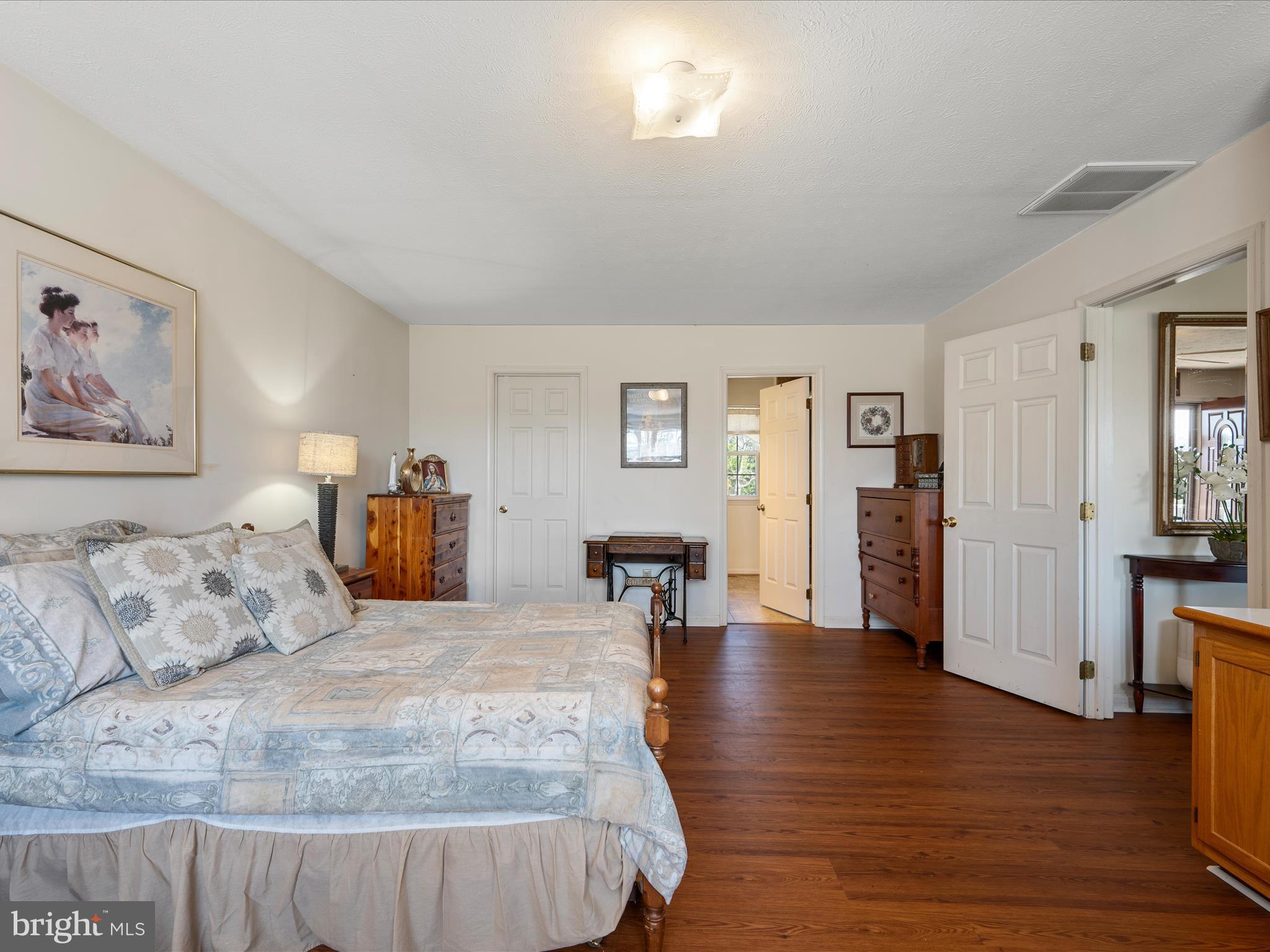 BATTLETOWN - Residential