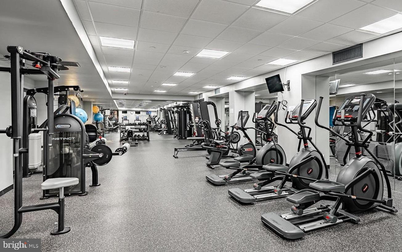 ART MUSEUM AREA - Residential