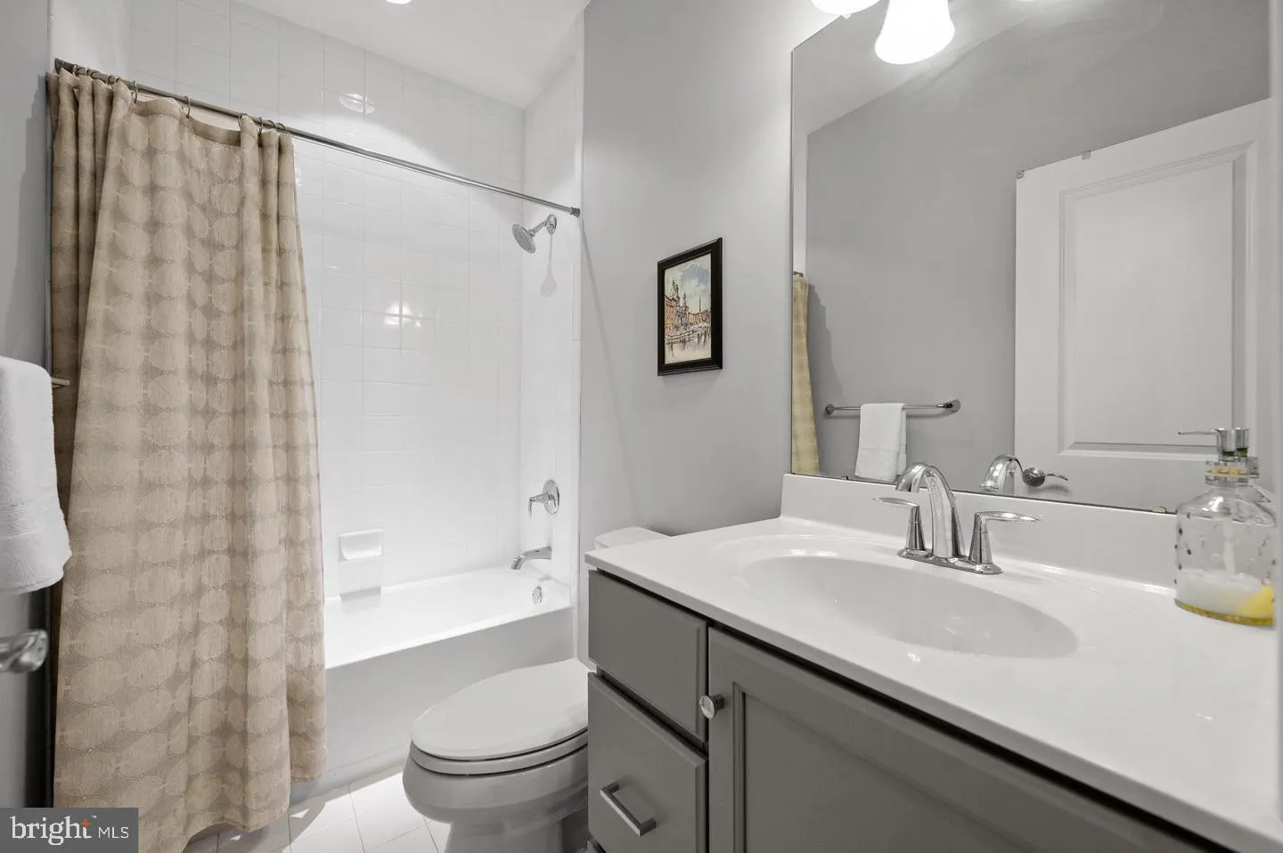 Wayne, Pennsylvania 19087, United States, 4 Bedrooms Bedrooms, ,4 BathroomsBathrooms,Residential,Pending,185577