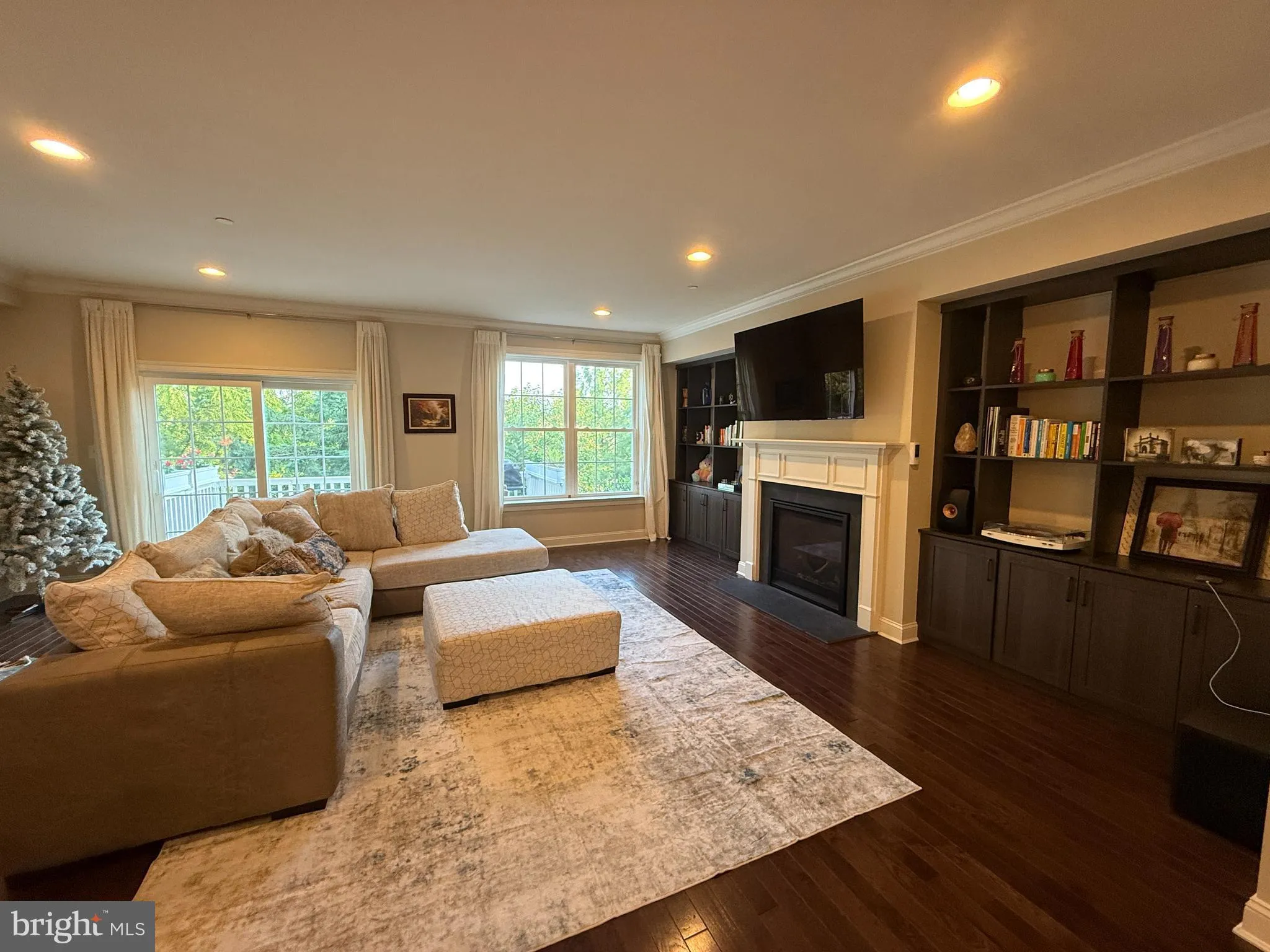 Wayne, Pennsylvania 19087, United States, 4 Bedrooms Bedrooms, ,4 BathroomsBathrooms,Residential,Pending,185577