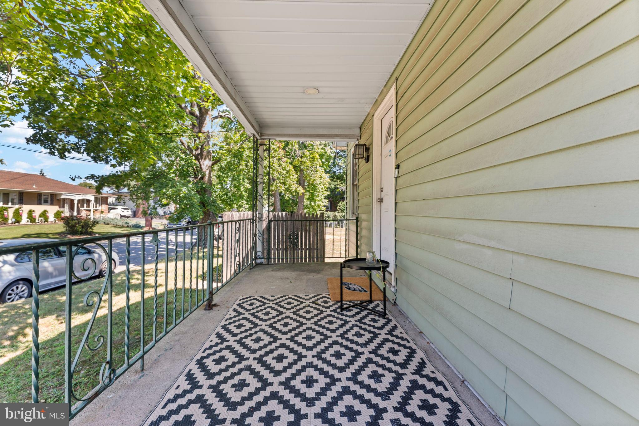 107 HAWTHORNE AVENUE