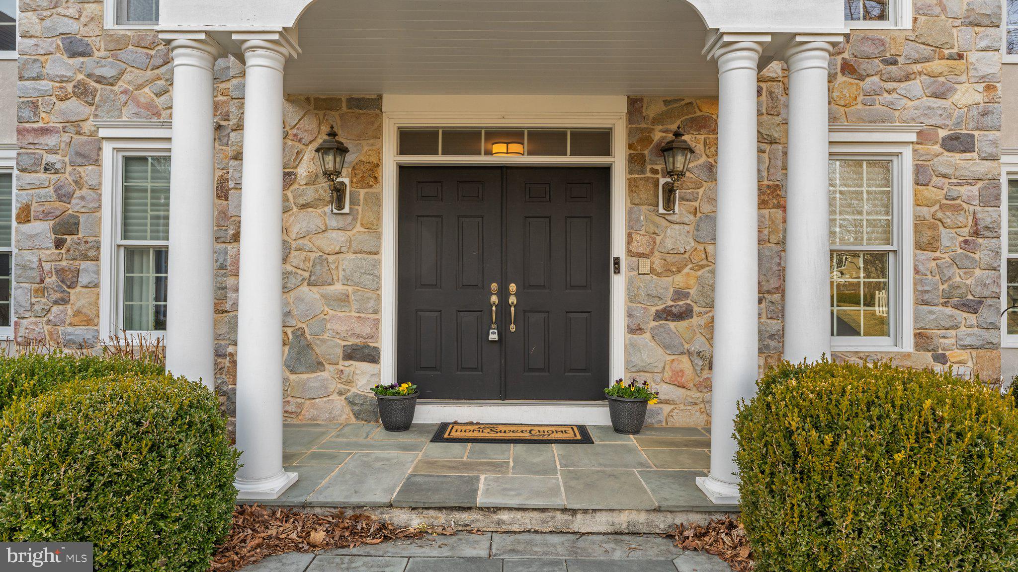 17 GREENBRIAR CIRCLE