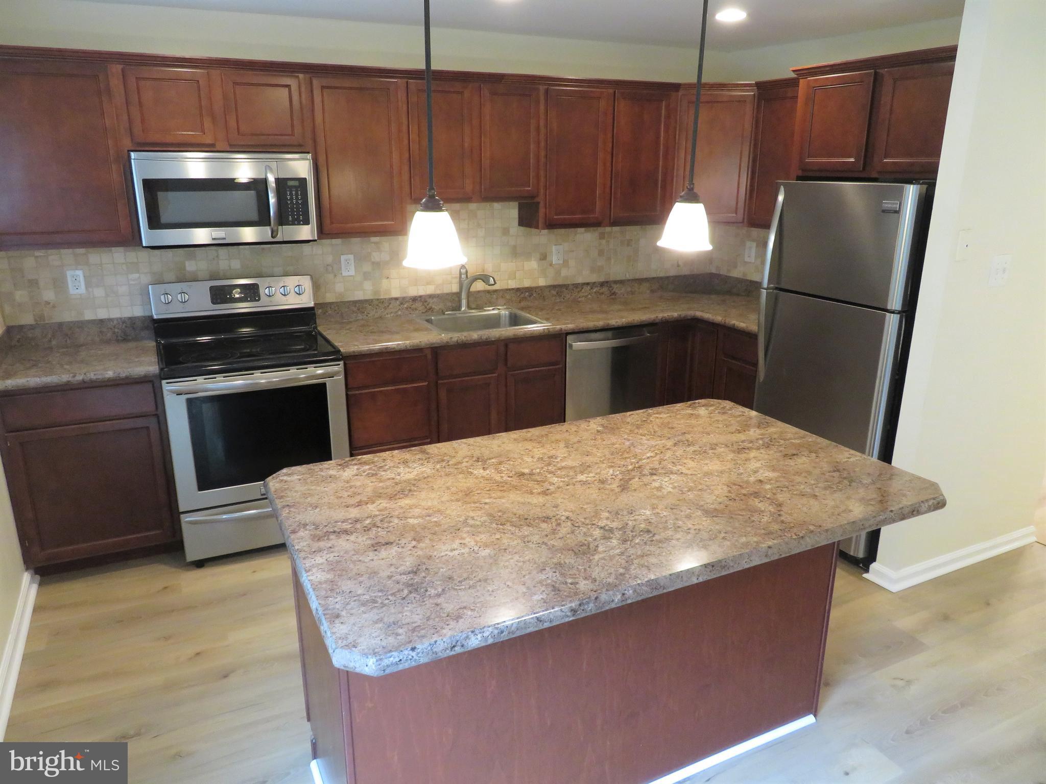 LAFAYETTE HILL - Residential