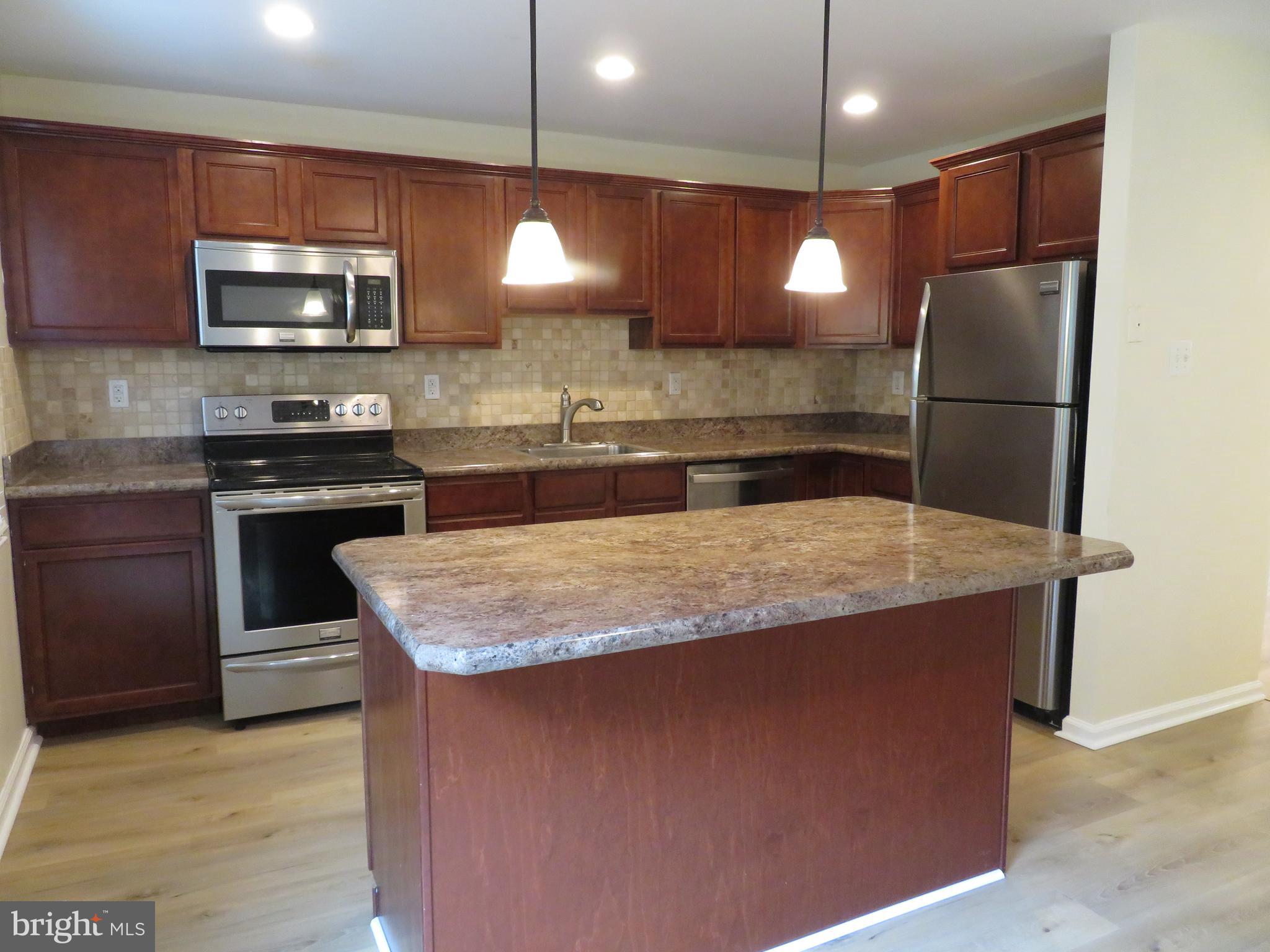 LAFAYETTE HILL - Residential