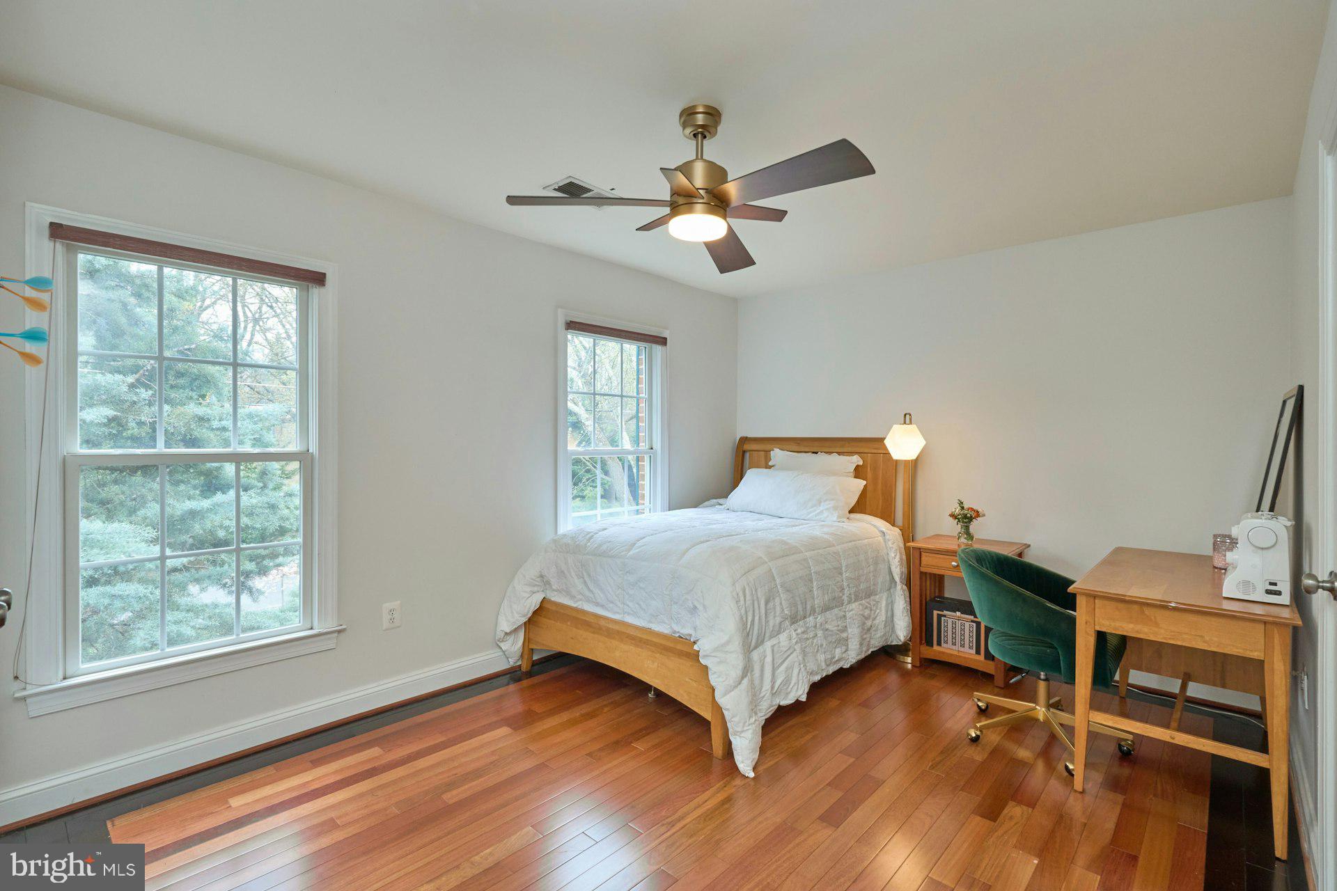 WESTHAMPTON - Residential