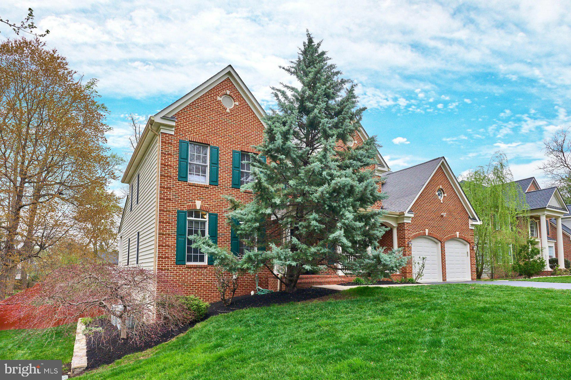 2220 GRAYSON PLACE