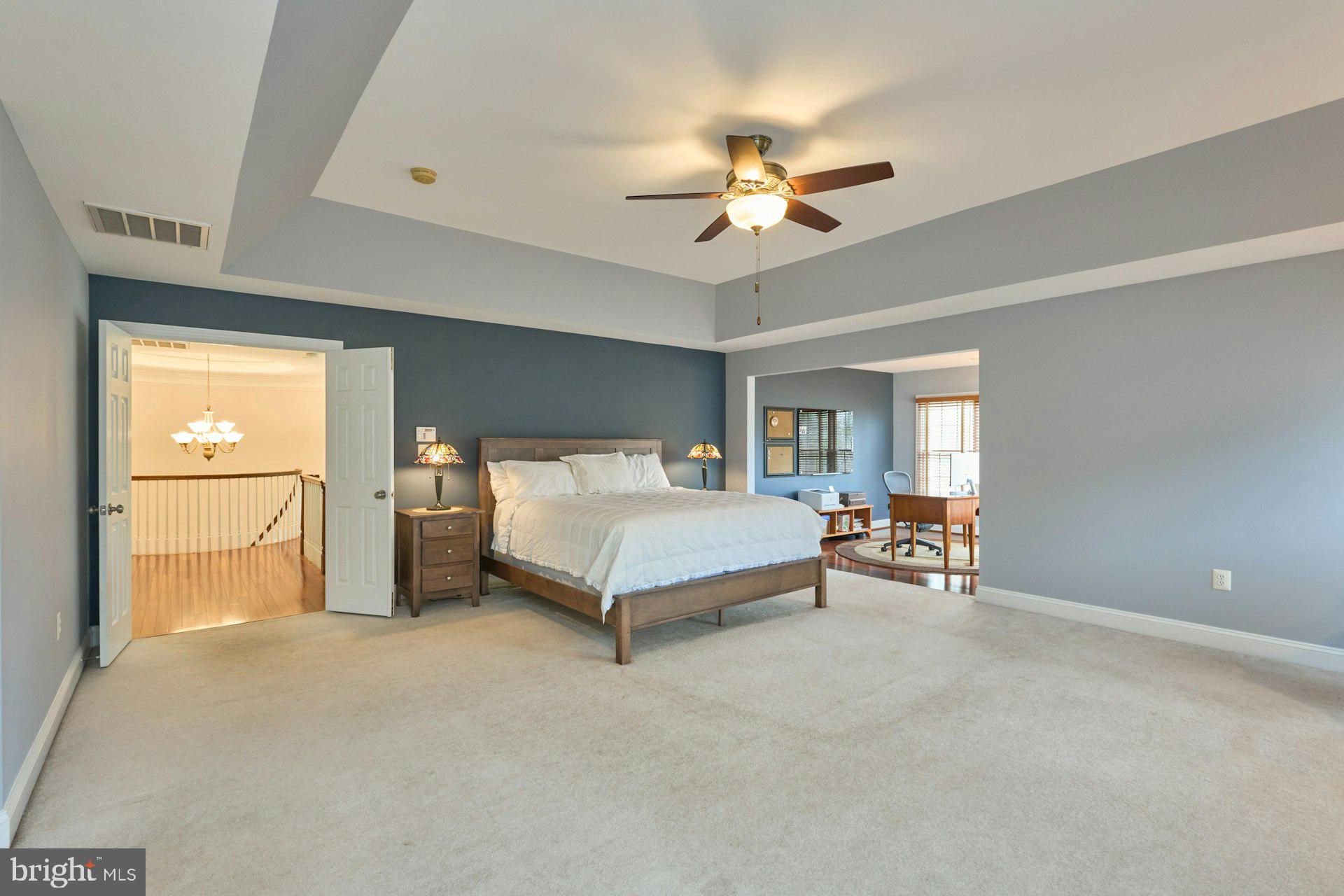 WESTHAMPTON - Residential