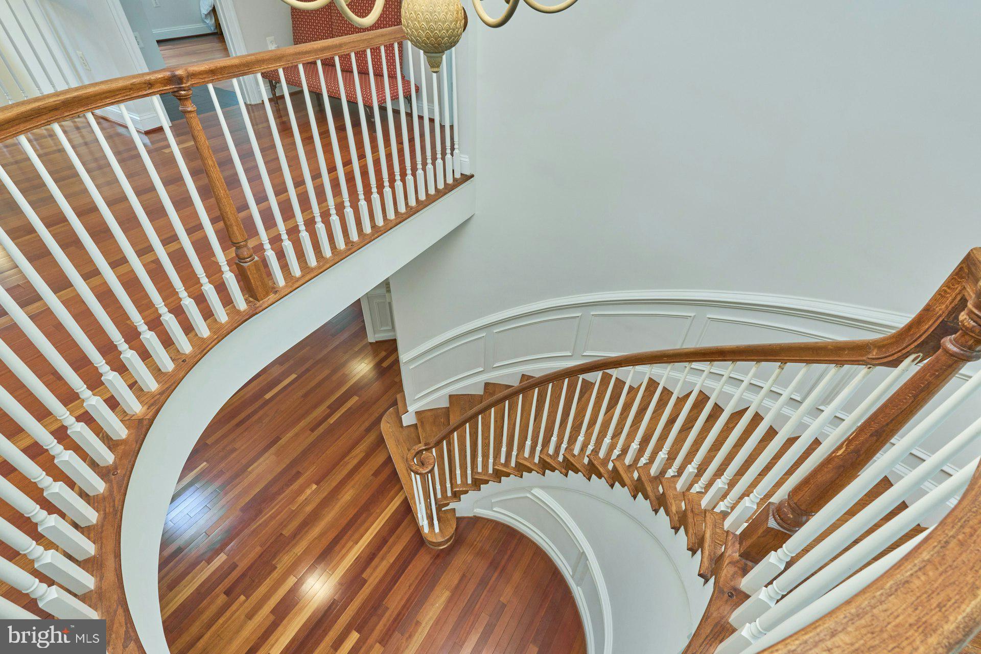 WESTHAMPTON - Residential