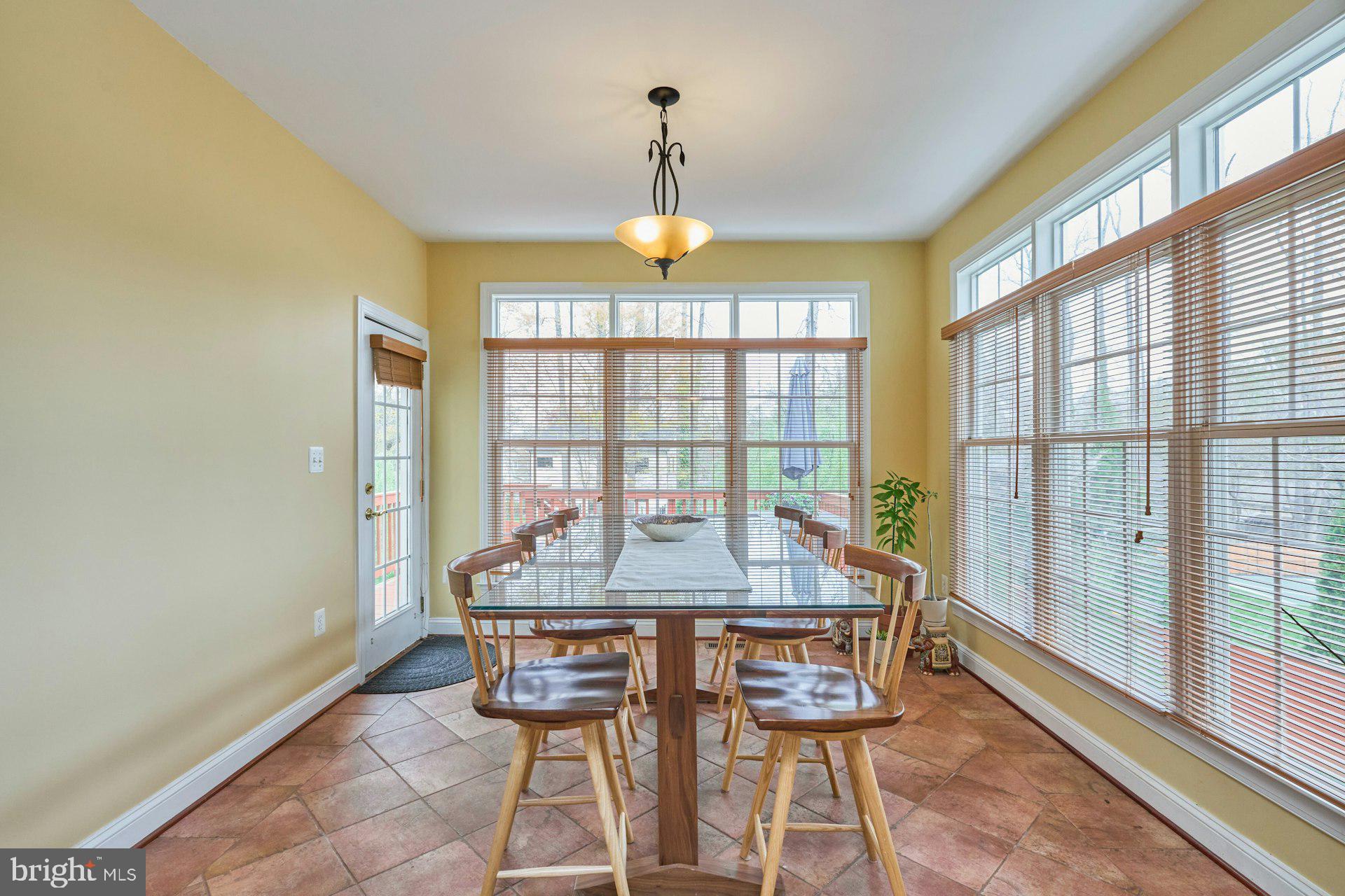 WESTHAMPTON - Residential