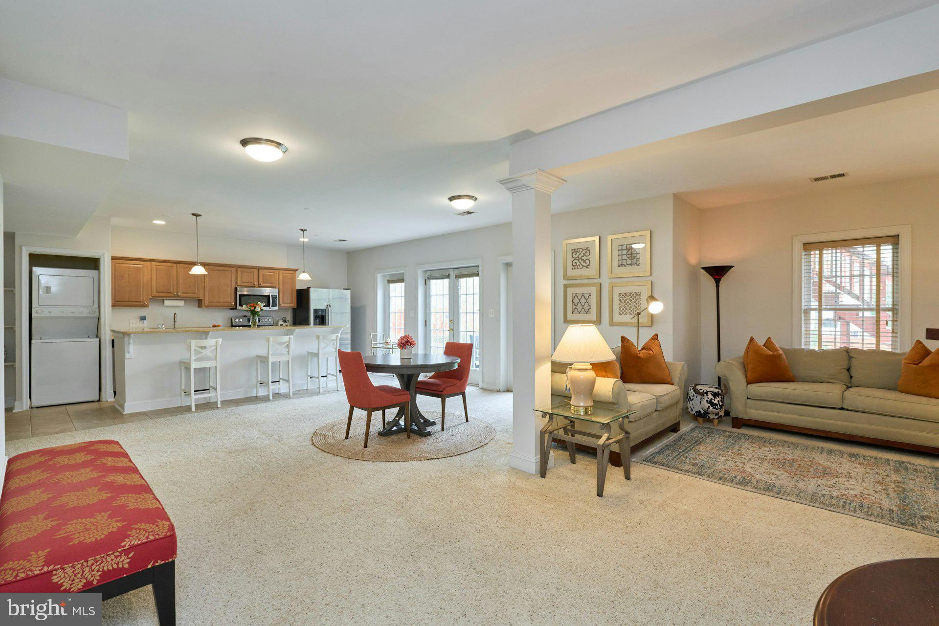 WESTHAMPTON - Residential