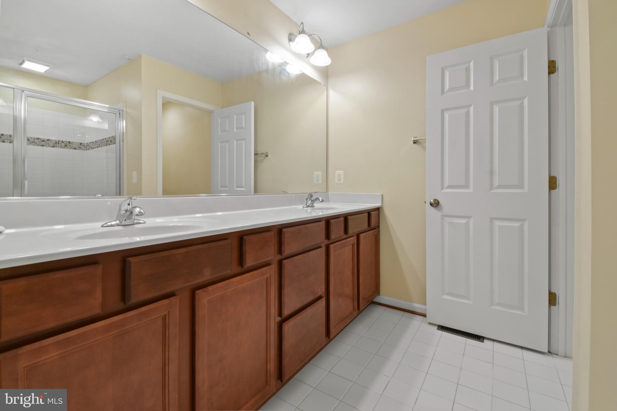 SNOWDEN BRIDGE - Residential Lease