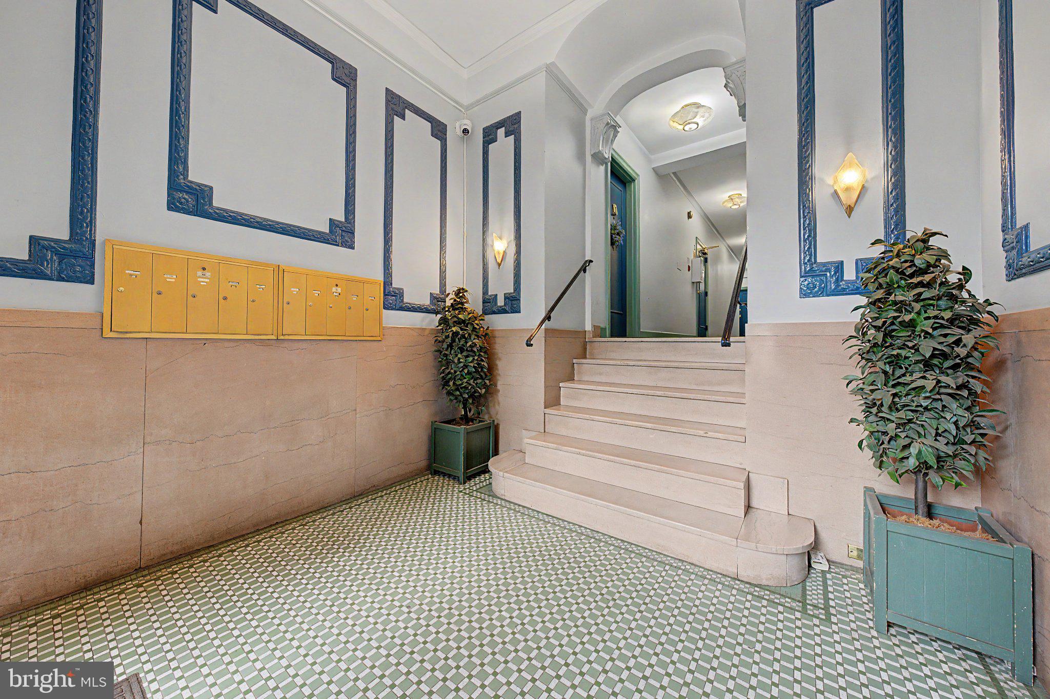 317 10TH STREET NE 14