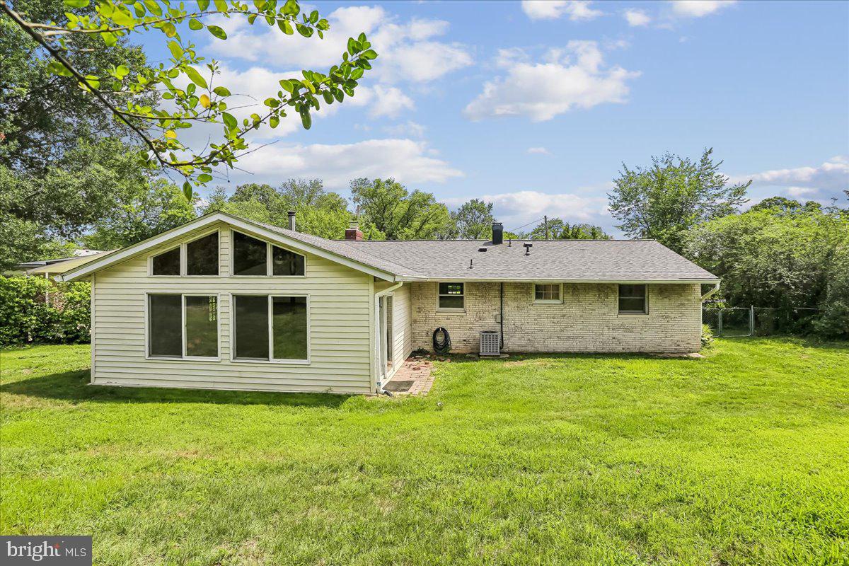 5002 EASTCHESTER CIRCLE
