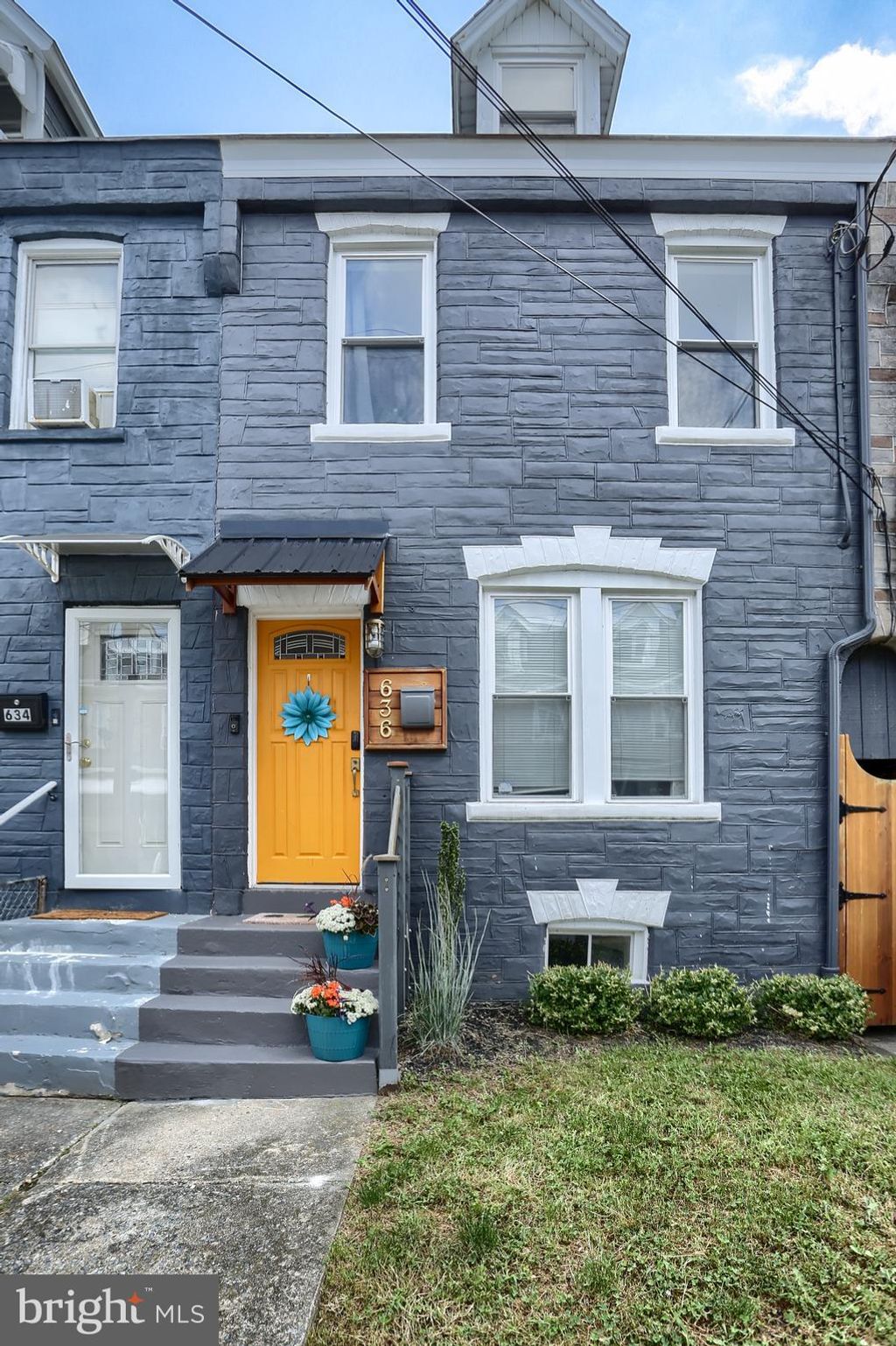 Photo of 636 HEBRANK ST, LANCASTER, PA 17603 (MLS # PALA2040082)