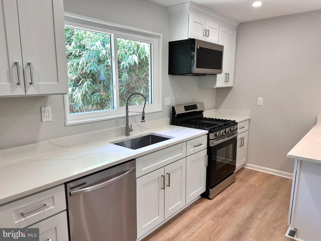 Photo of 322 N Gordon Street, ALEXANDRIA, VA 22304 (MLS # VAAX2060640)