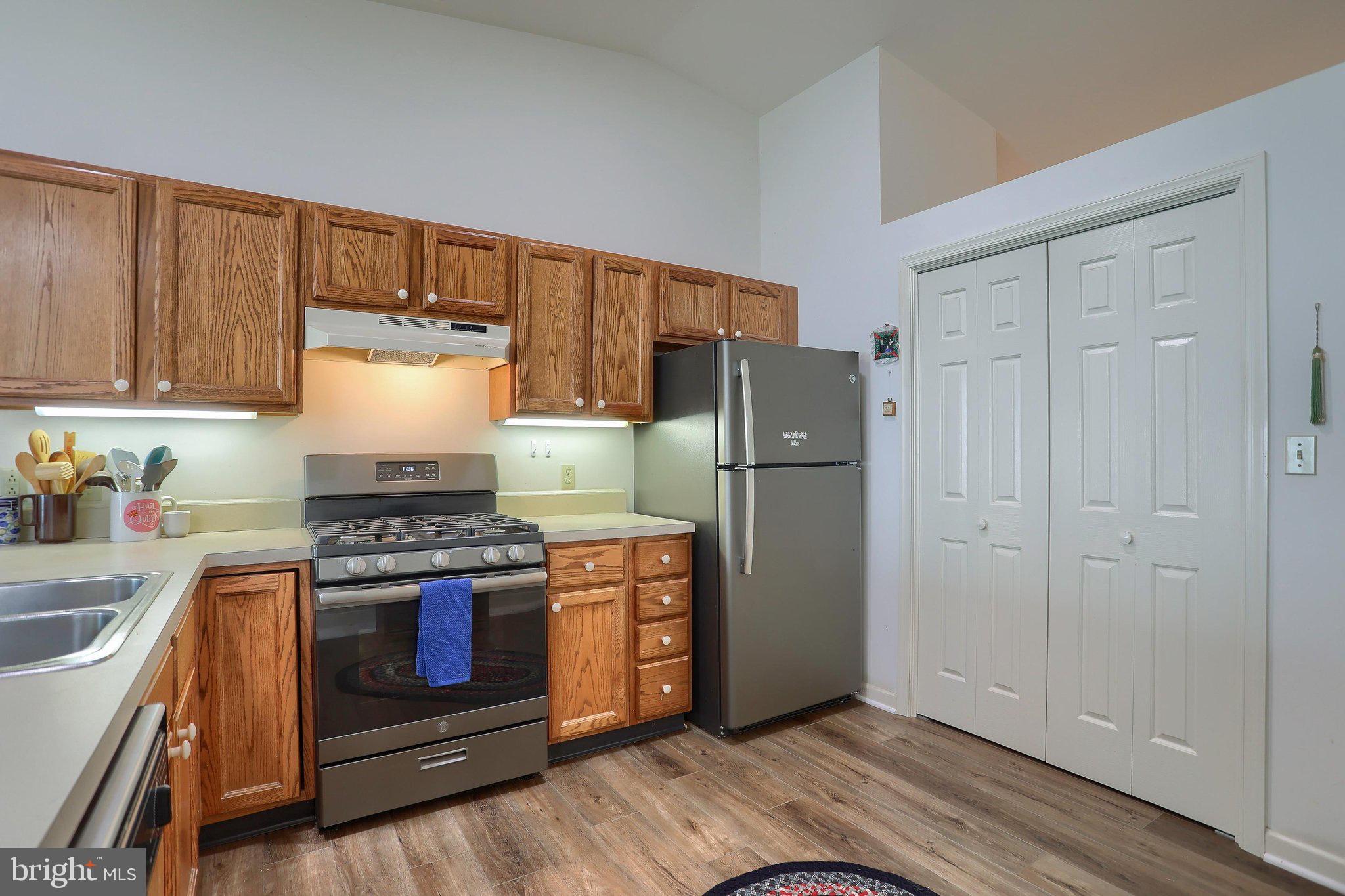 1 THORNHILL COURT