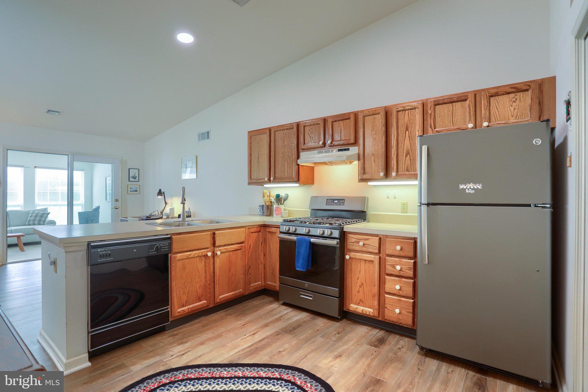 1 THORNHILL COURT