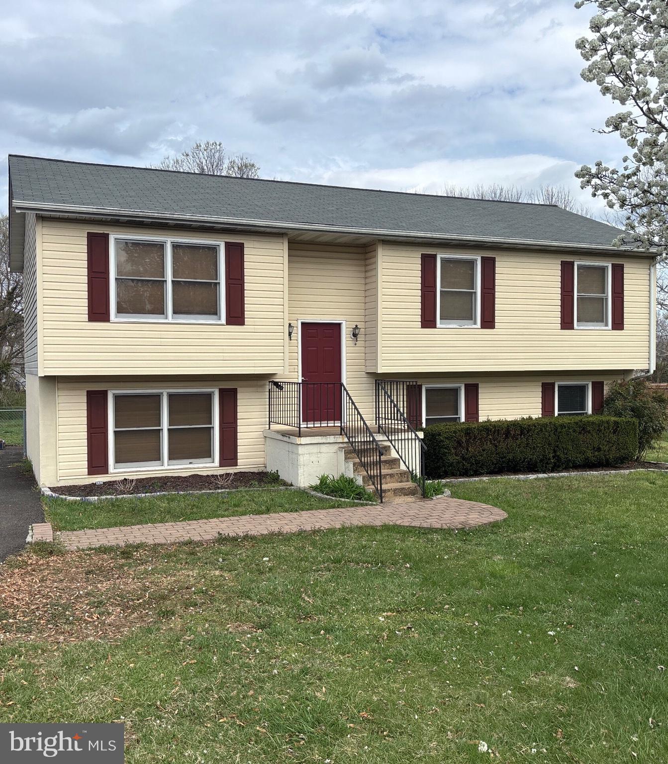 MEADOWBROOKE - Residential