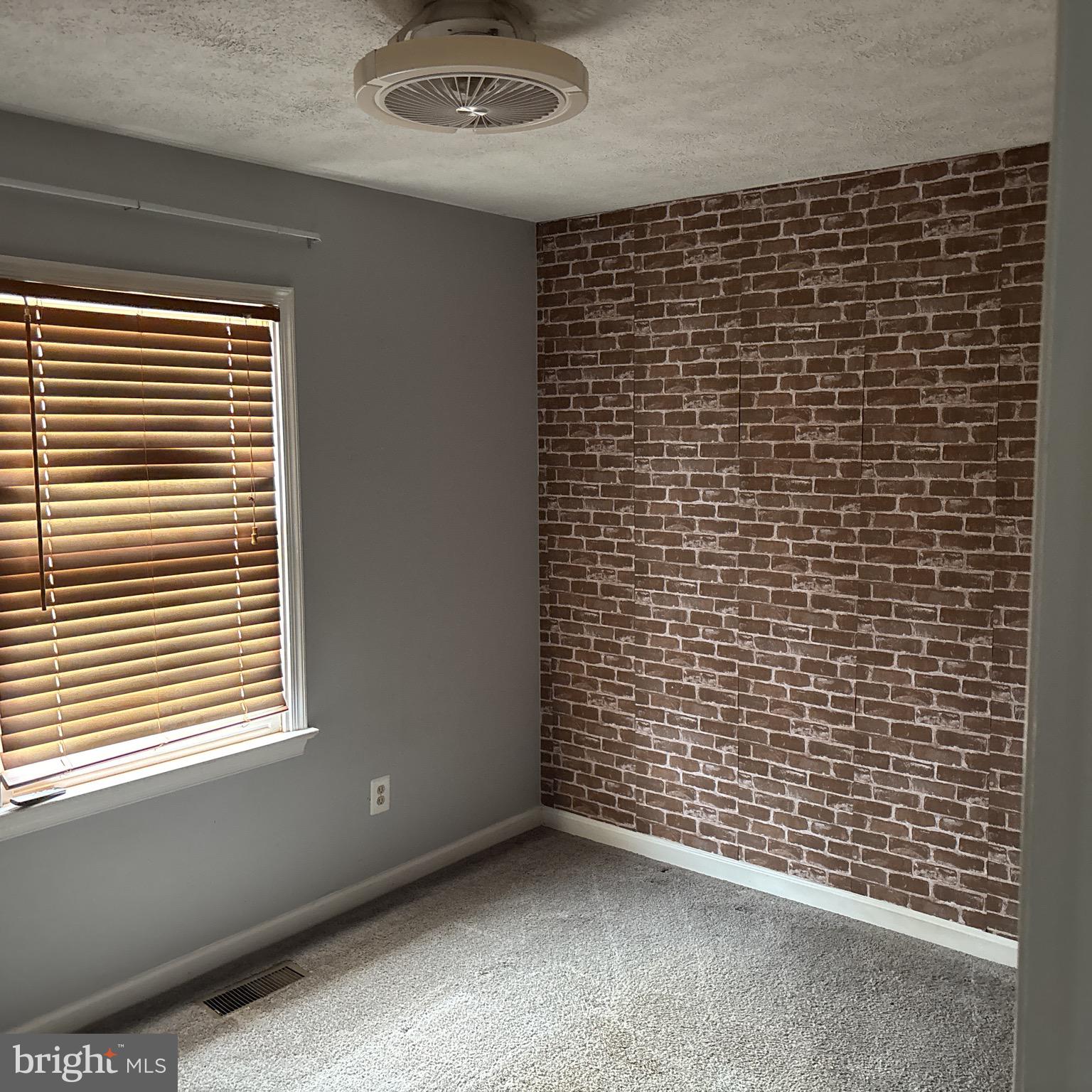 MEADOWBROOKE - Residential