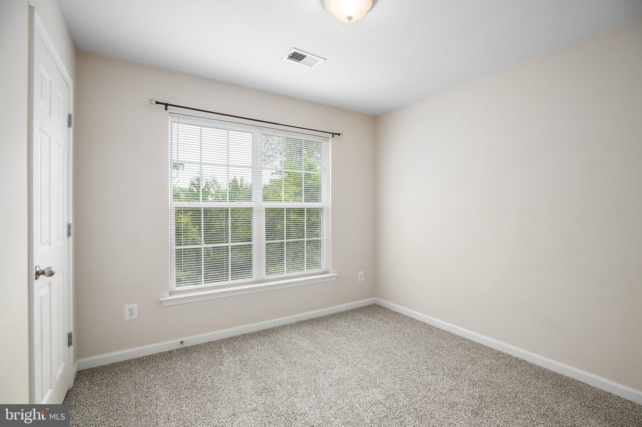 LAFAYETTE ESTATES - Residential Lease