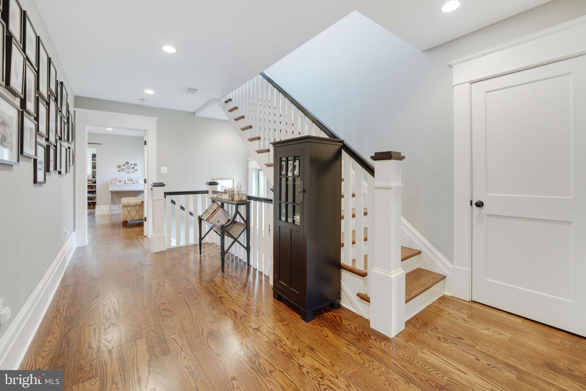 LEE HEIGHTS - Residential