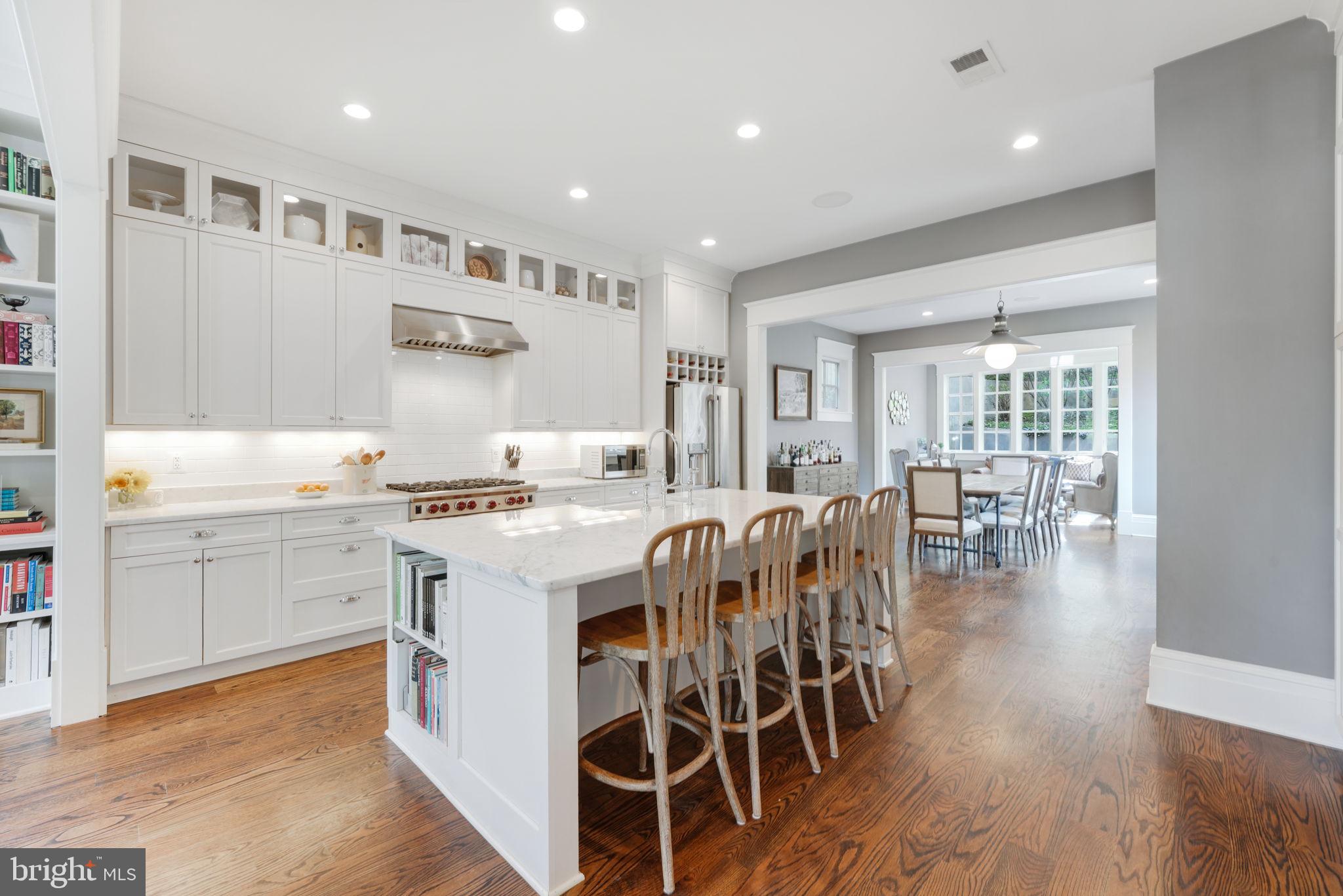 LEE HEIGHTS - Residential