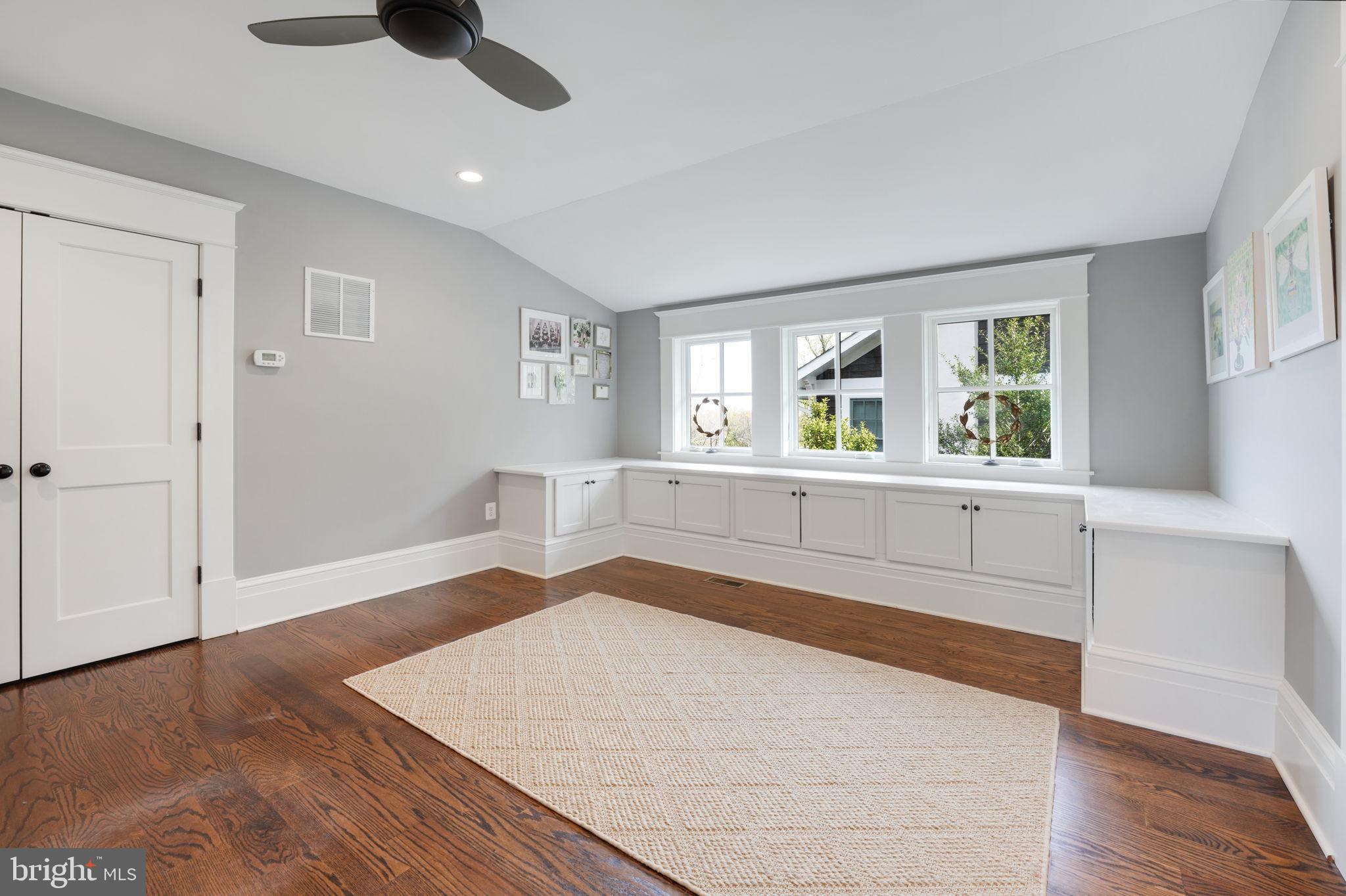 LEE HEIGHTS - Residential