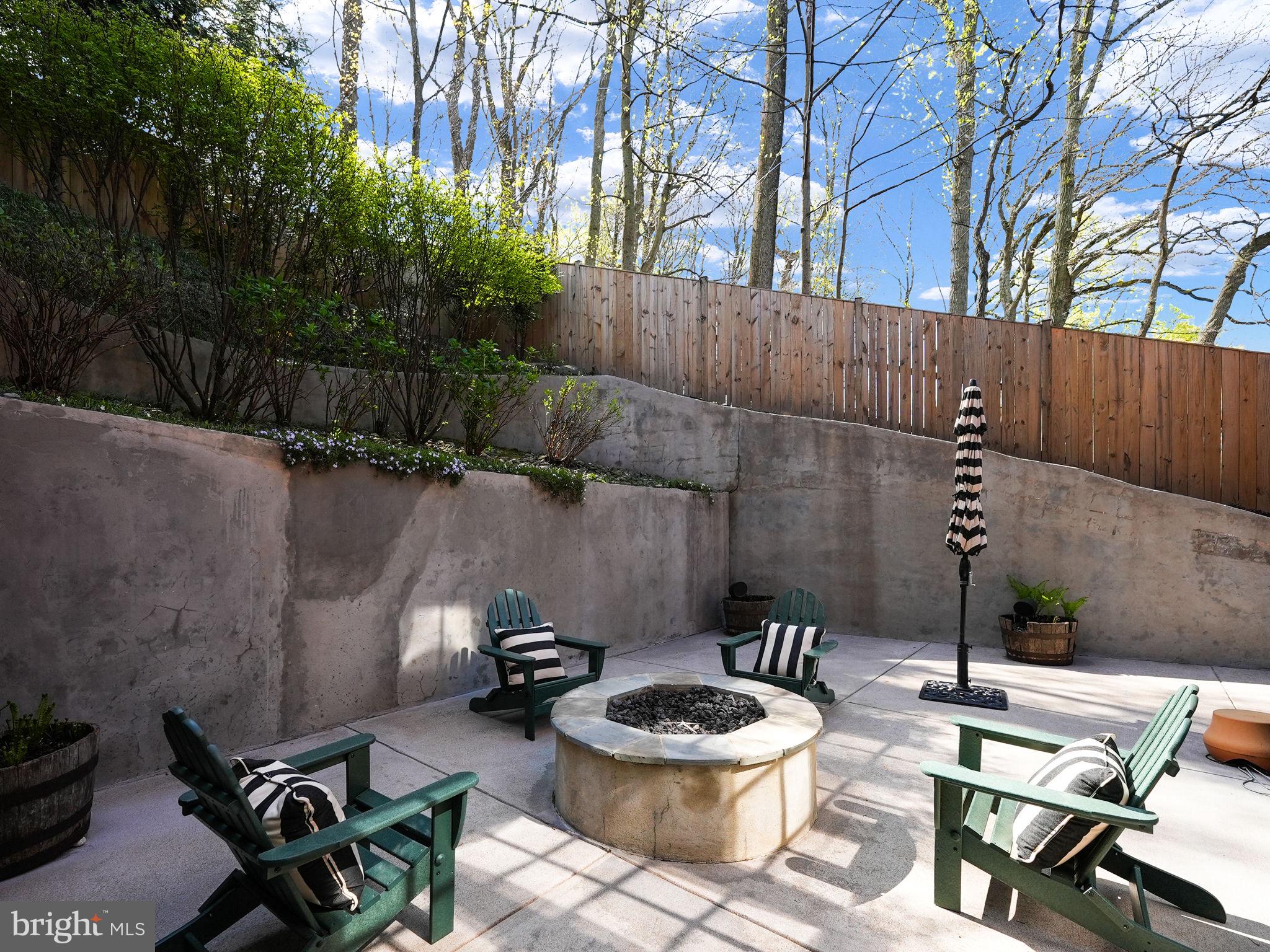 LEE HEIGHTS - Residential