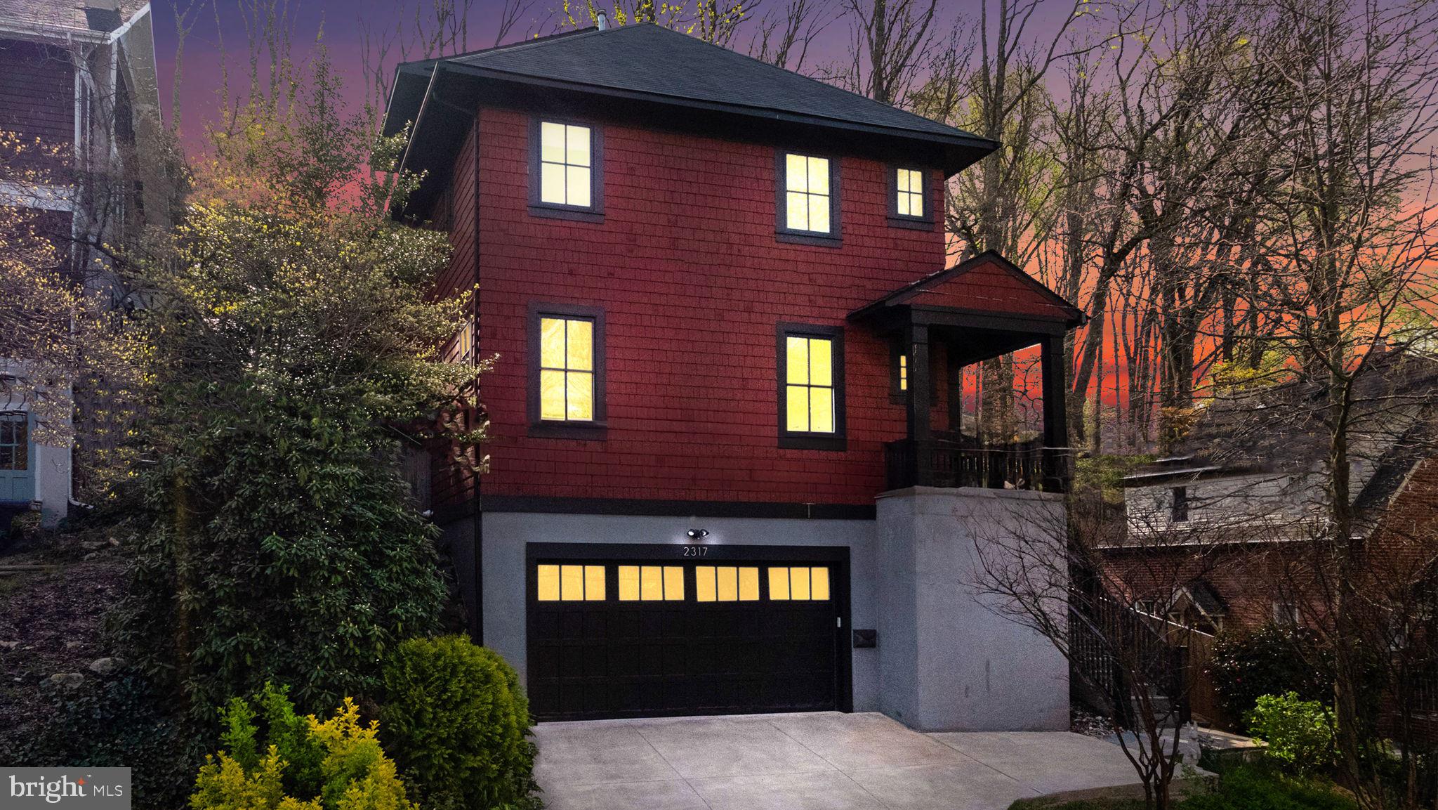 LEE HEIGHTS - Residential