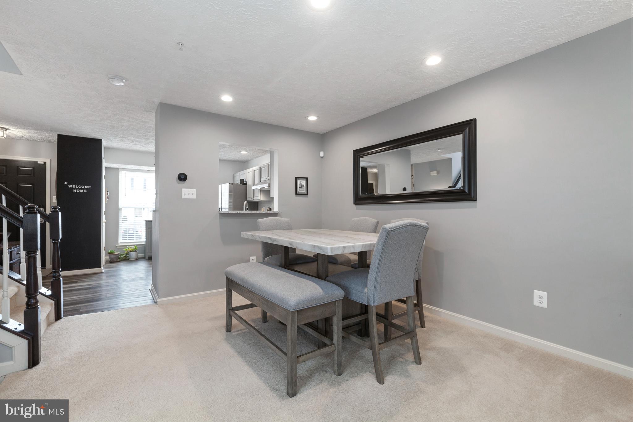 CONSTANT FRIENDSHIP - Residential