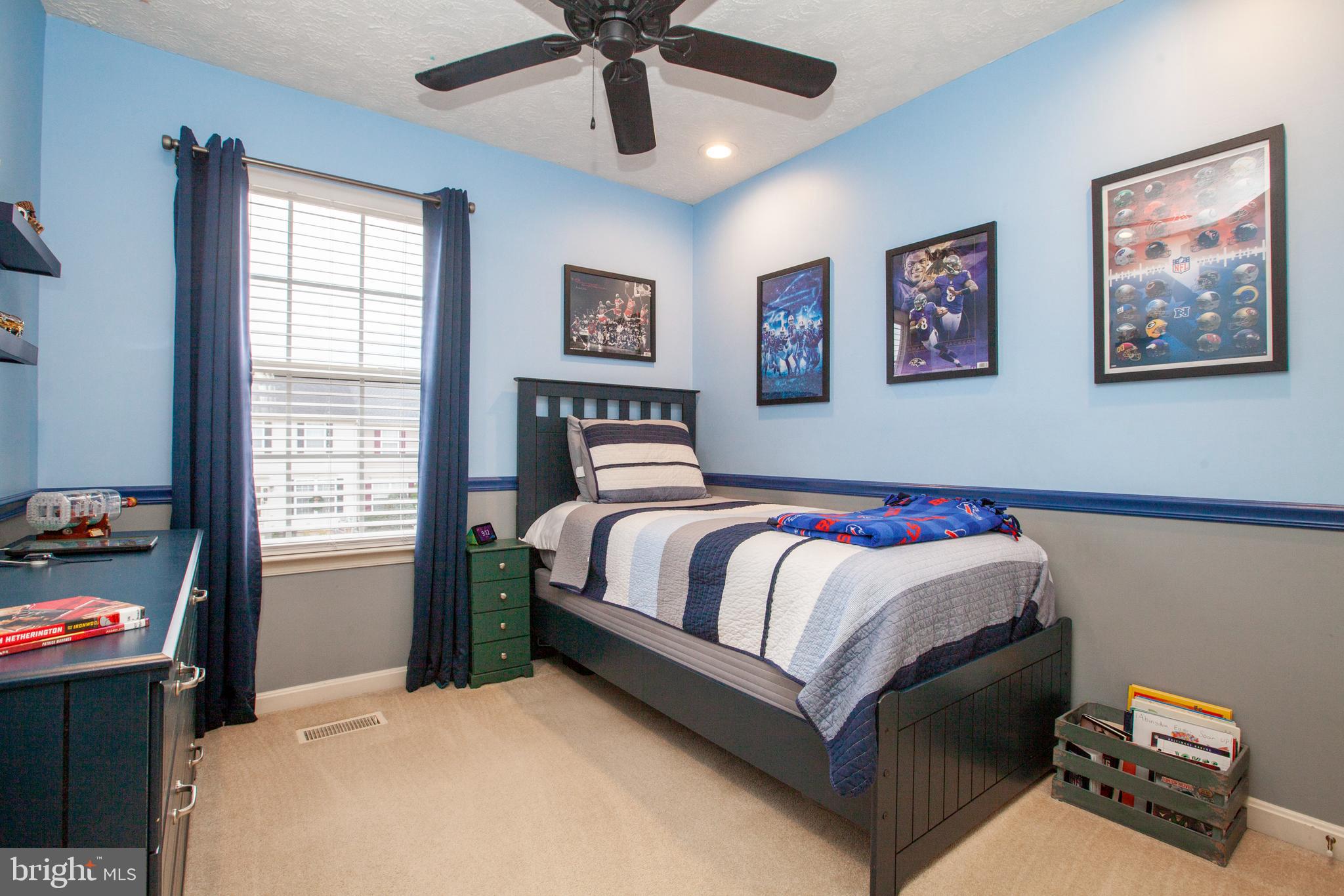 CONSTANT FRIENDSHIP - Residential