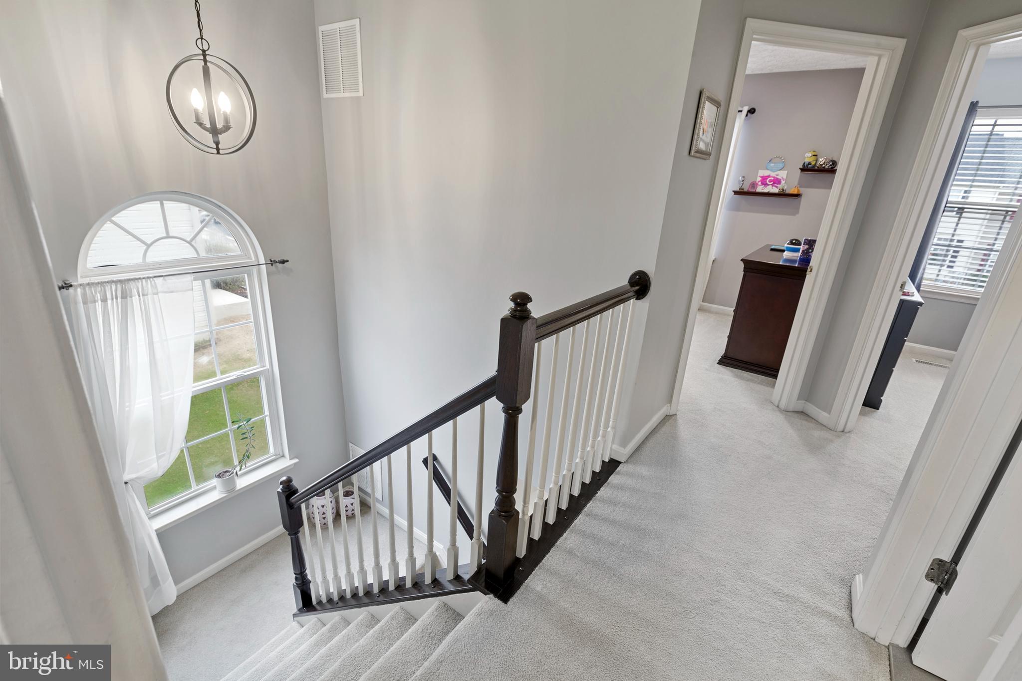 CONSTANT FRIENDSHIP - Residential