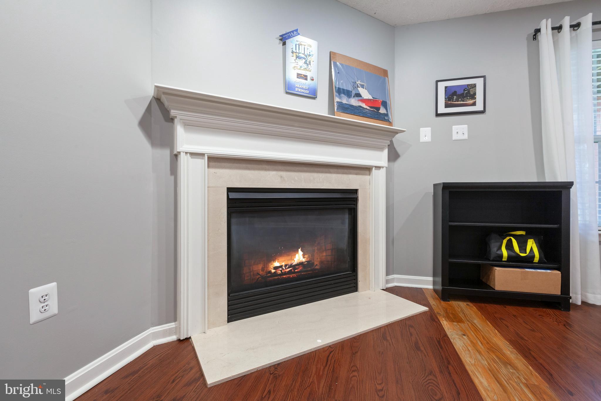 CONSTANT FRIENDSHIP - Residential