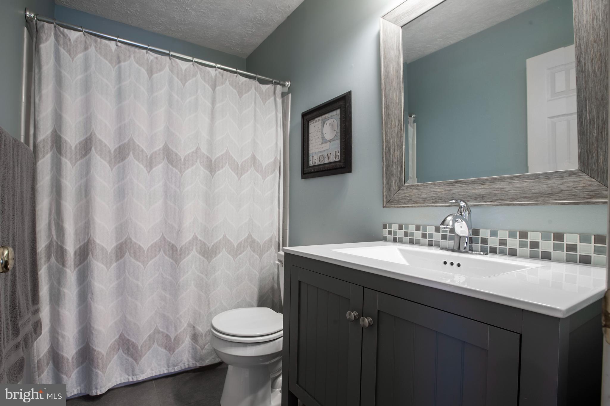 CONSTANT FRIENDSHIP - Residential