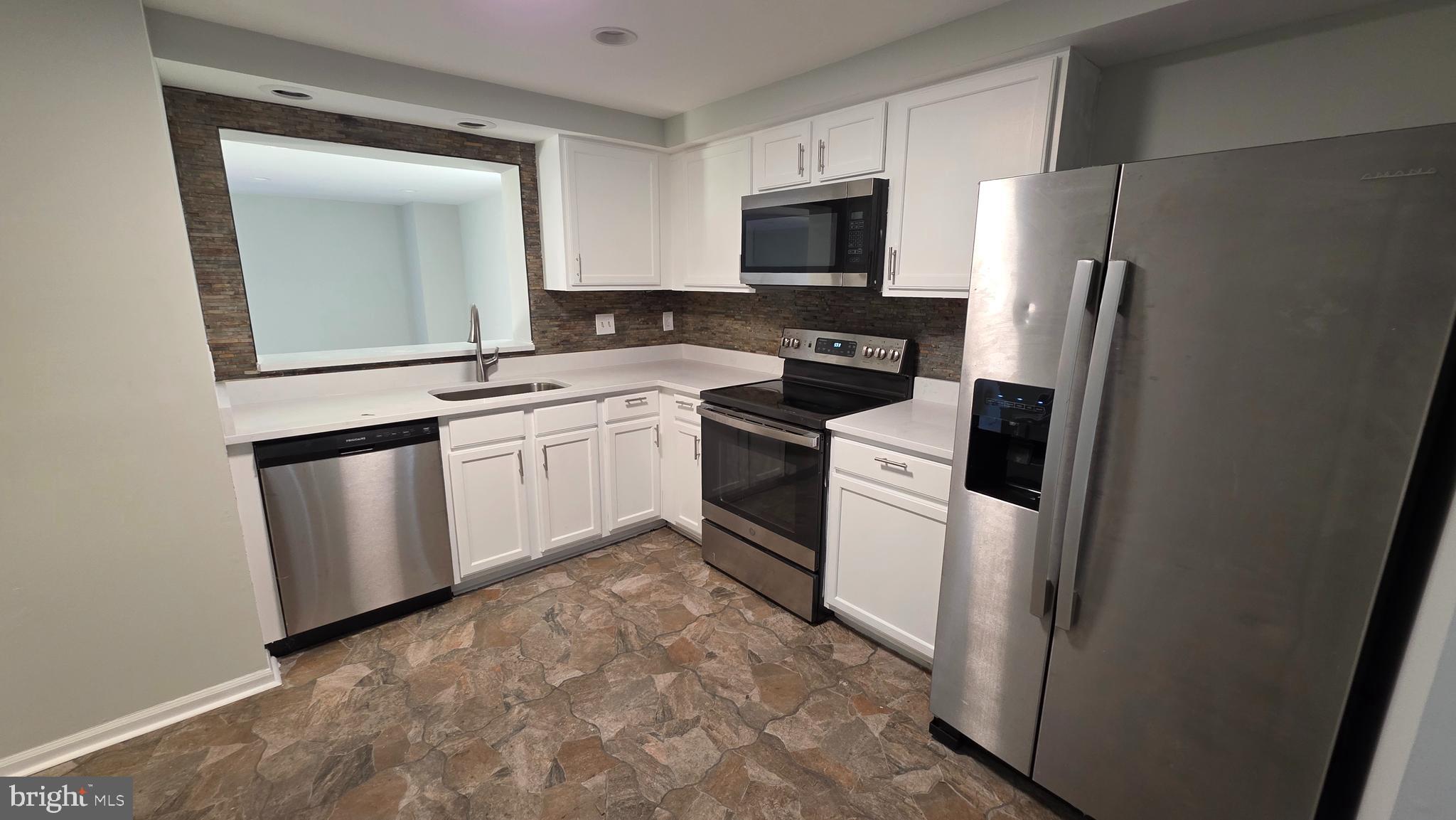 810 ANGEL VALLEY COURT